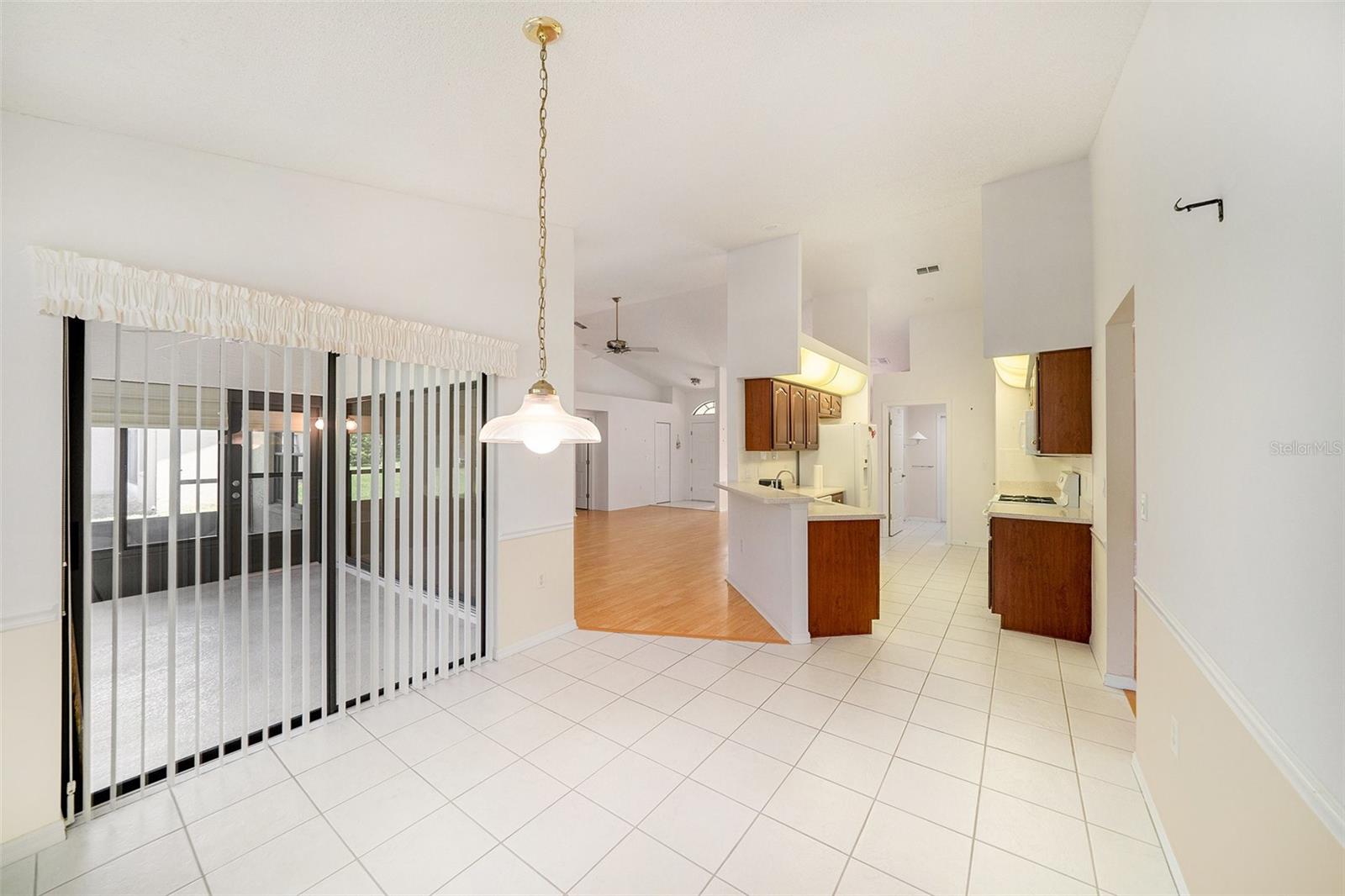 Image 8 of 23 For 13819 Stoneridge Drive