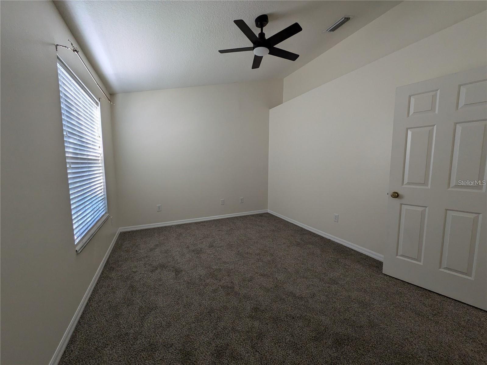 Image 18 of 21 For 12287 Country White Circle