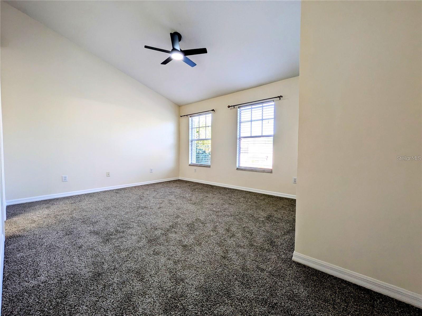 Image 19 of 21 For 12287 Country White Circle