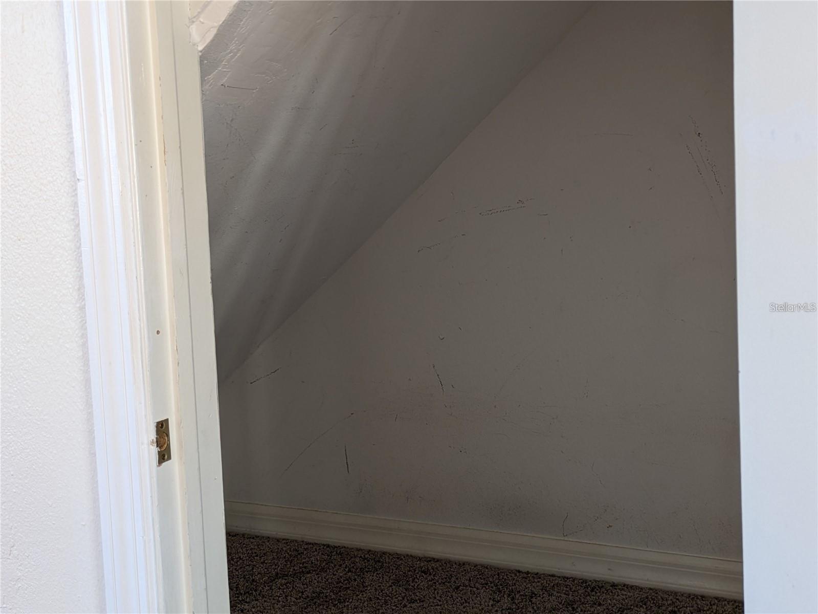 Image 21 of 21 For 12287 Country White Circle