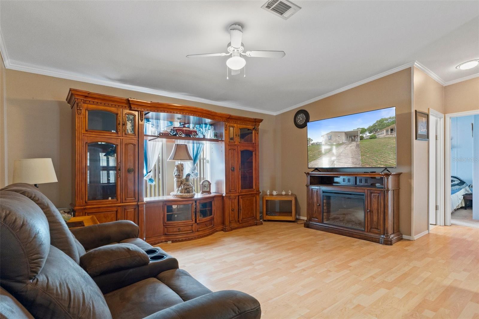 Image 11 of 39 For 9155 Fontaine Drive