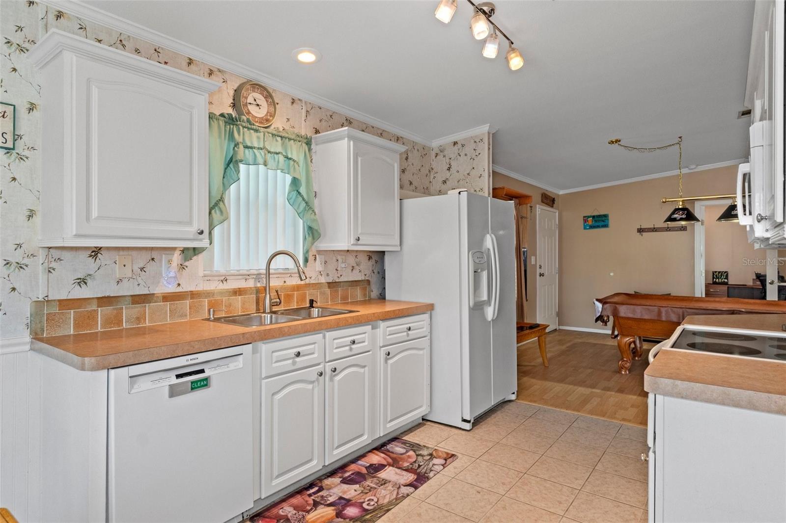 Image 15 of 39 For 9155 Fontaine Drive