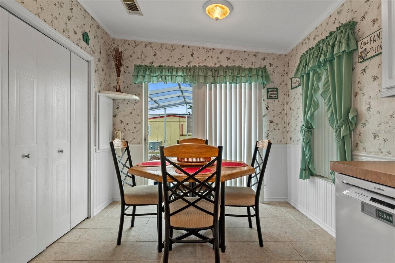 Image 16 of 39 For 9155 Fontaine Drive