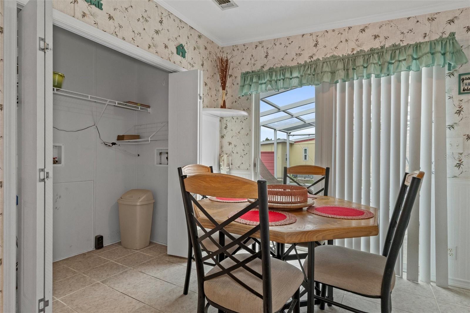 Image 17 of 39 For 9155 Fontaine Drive