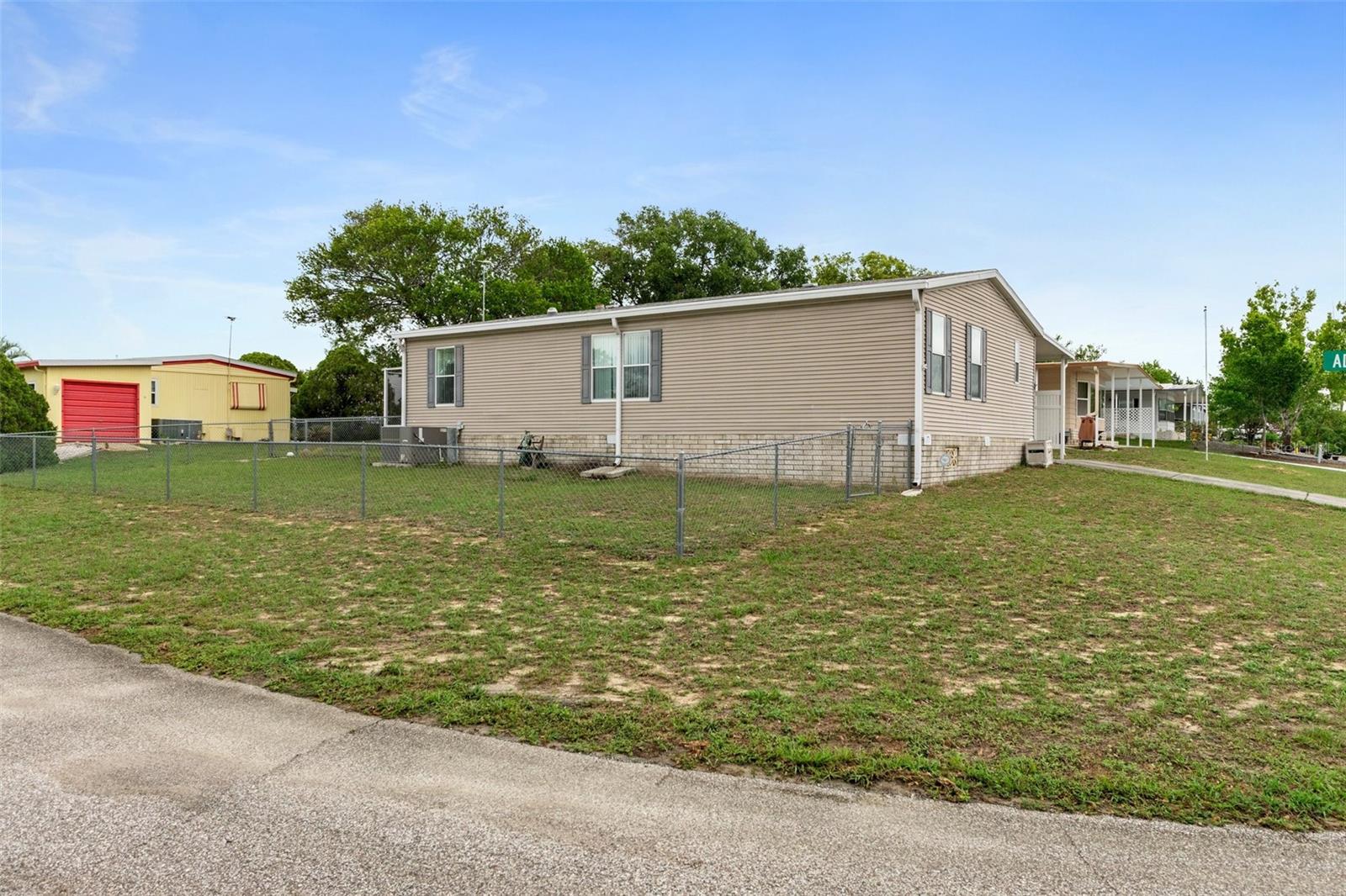 Image 3 of 39 For 9155 Fontaine Drive