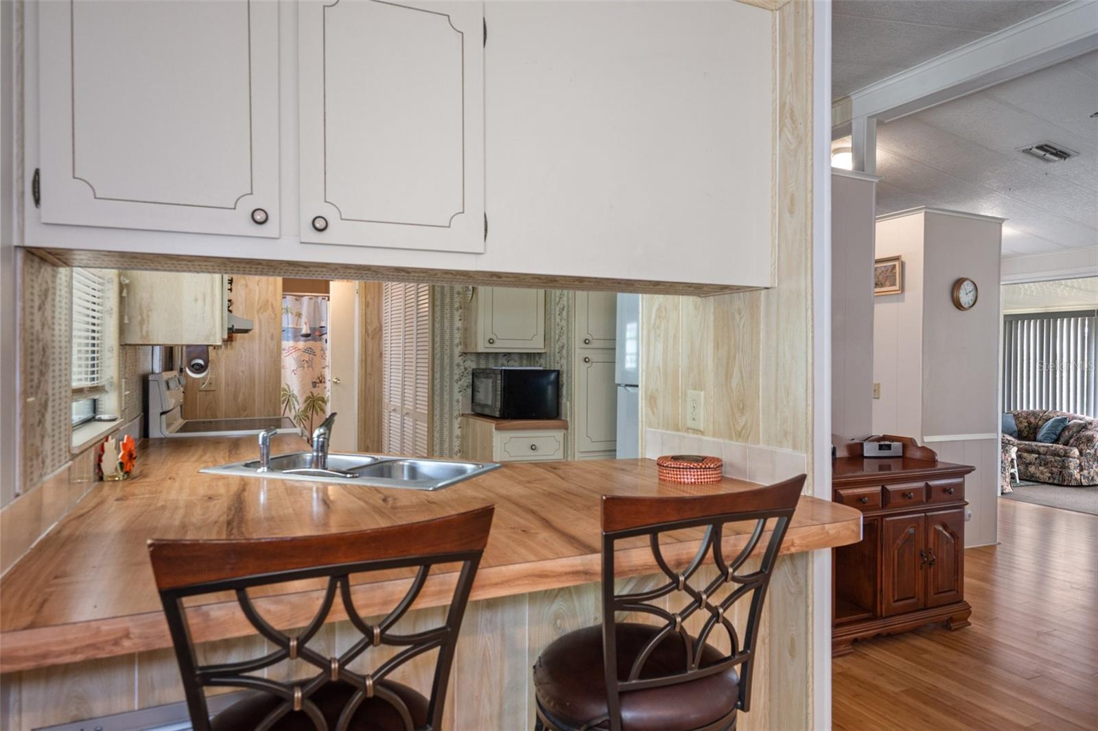 Listing photo id 10 for 12306 Club House Road