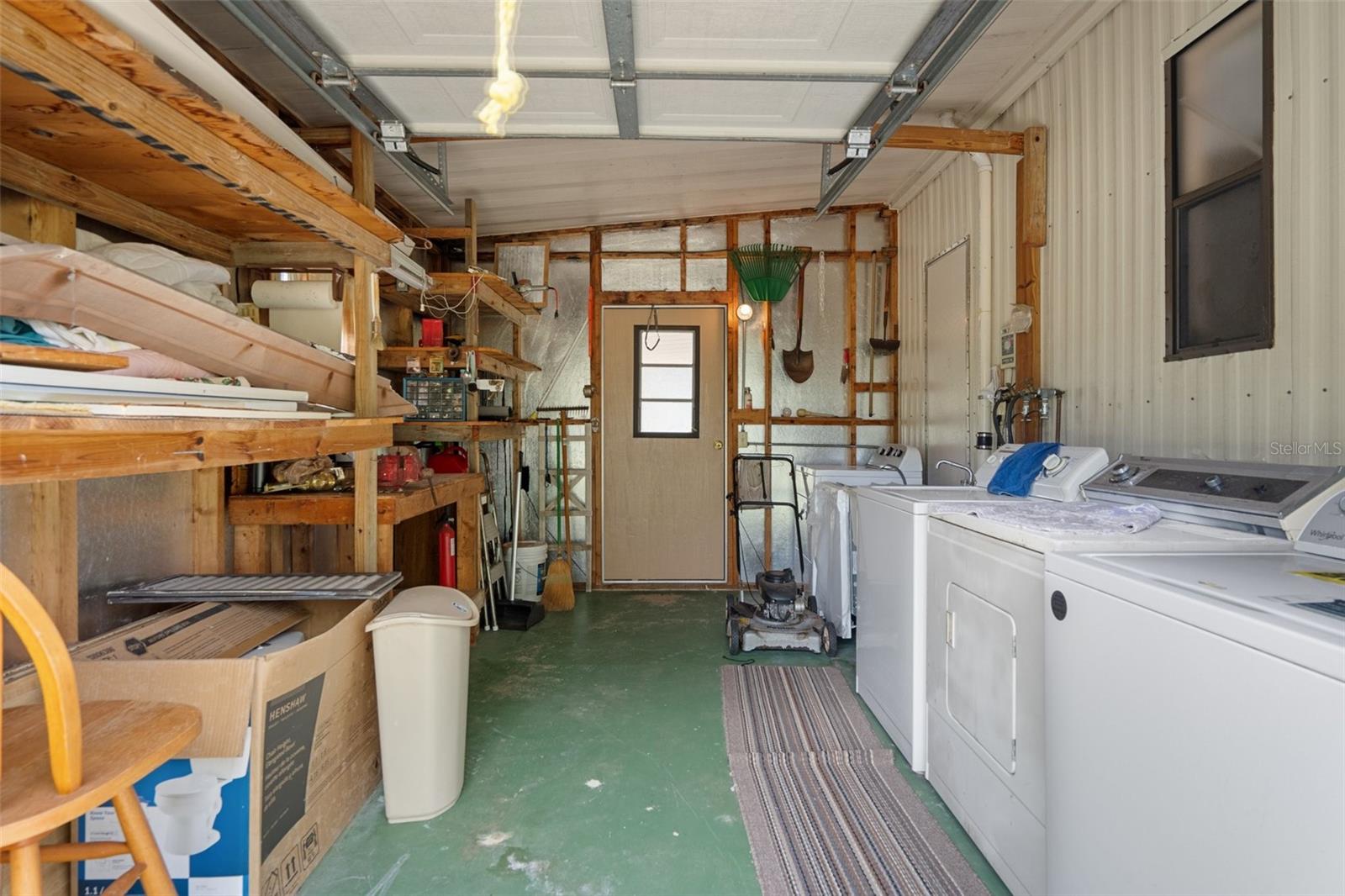 Listing photo id 30 for 12306 Club House Road