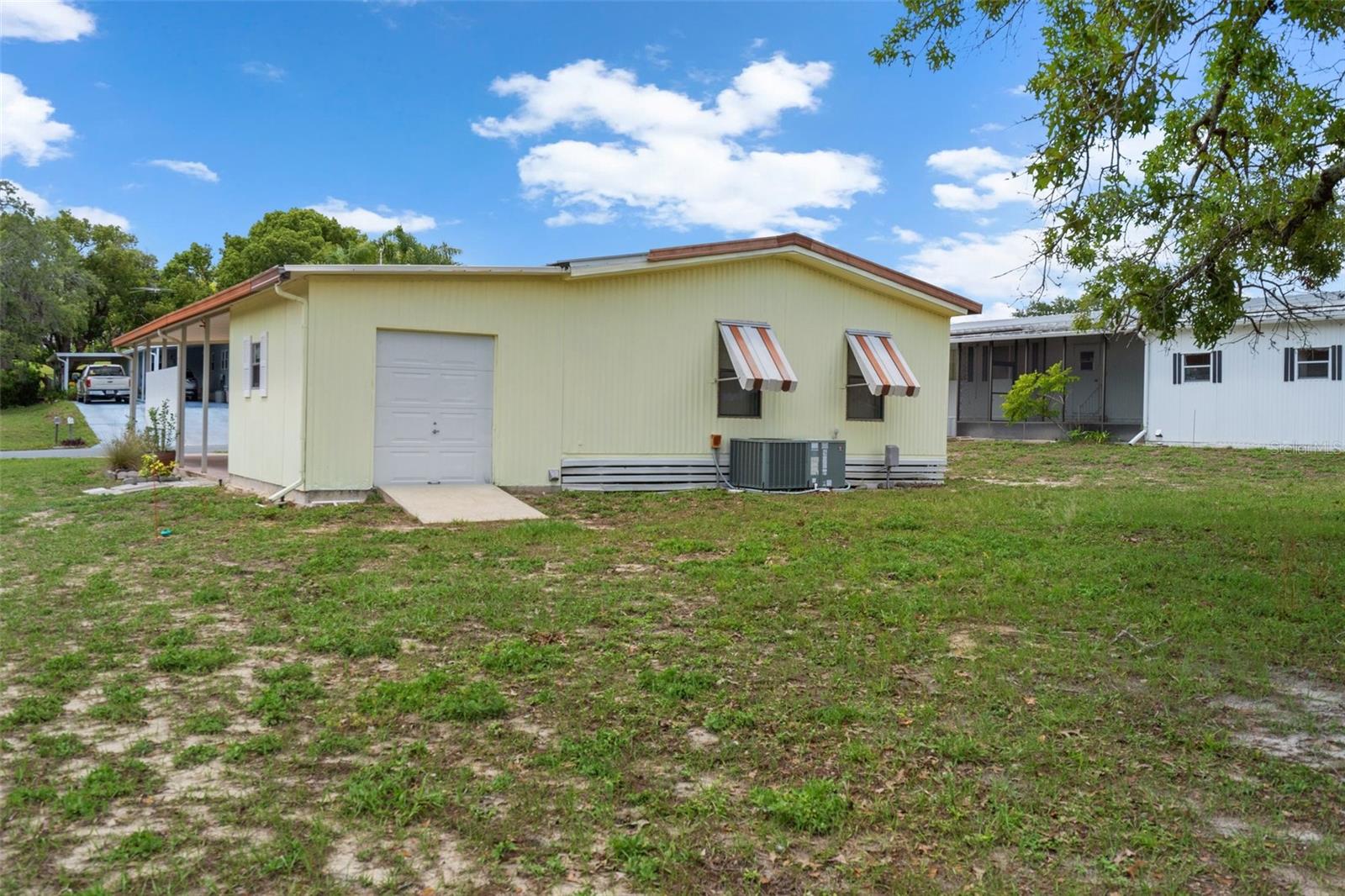 Listing photo id 31 for 12306 Club House Road