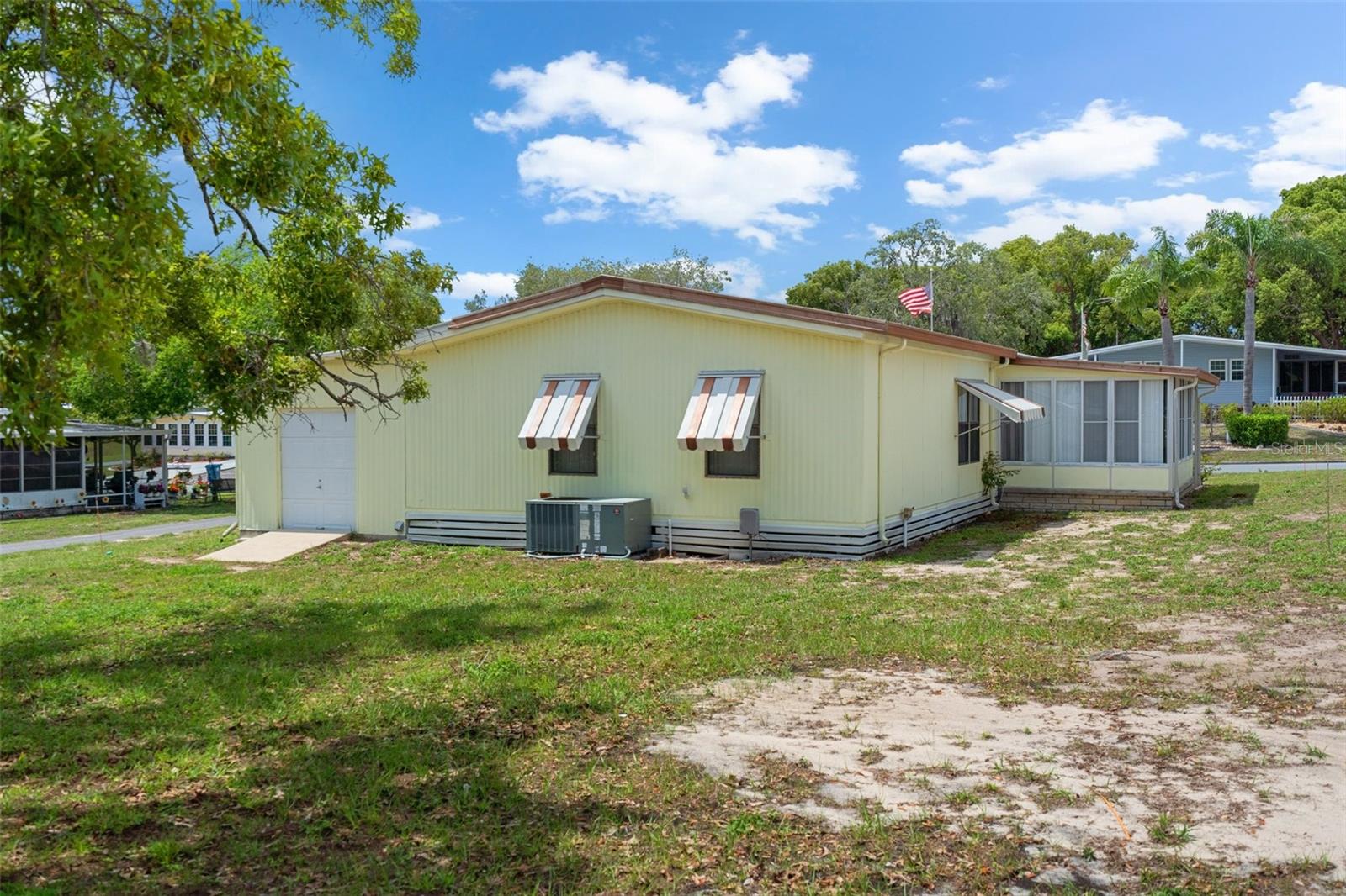 Listing photo id 33 for 12306 Club House Road