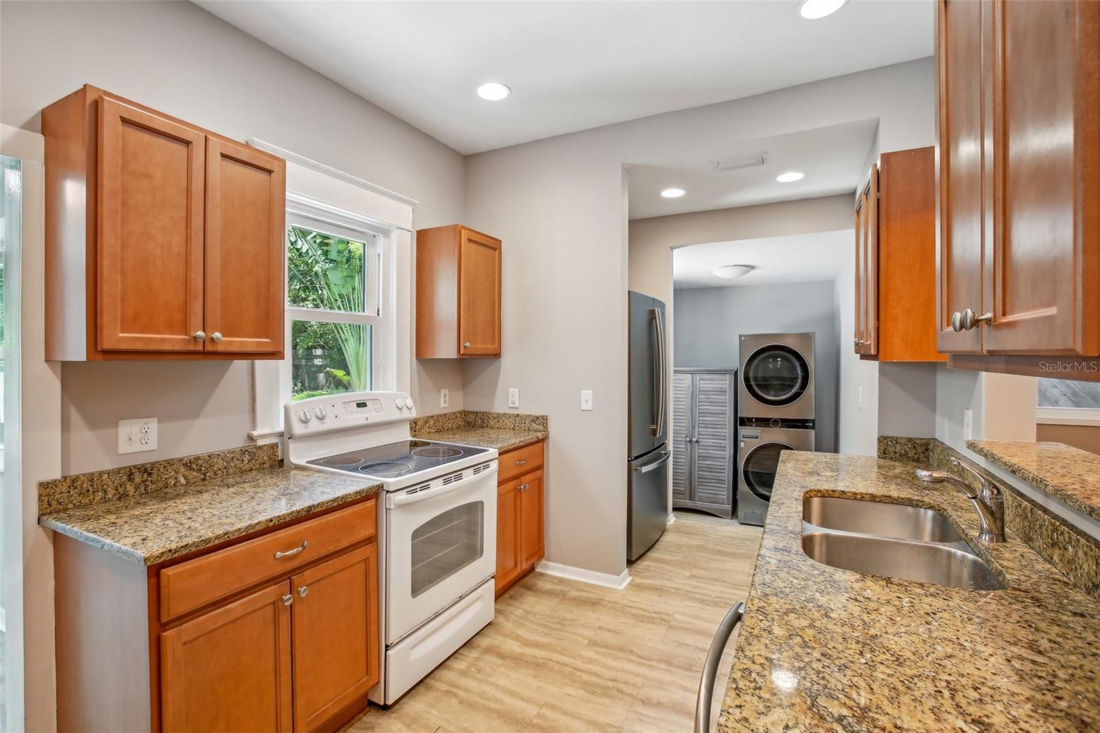 Image 13 of 37 For 6006 Highland Avenue