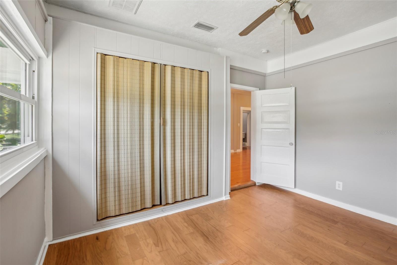 Image 17 of 37 For 6006 Highland Avenue