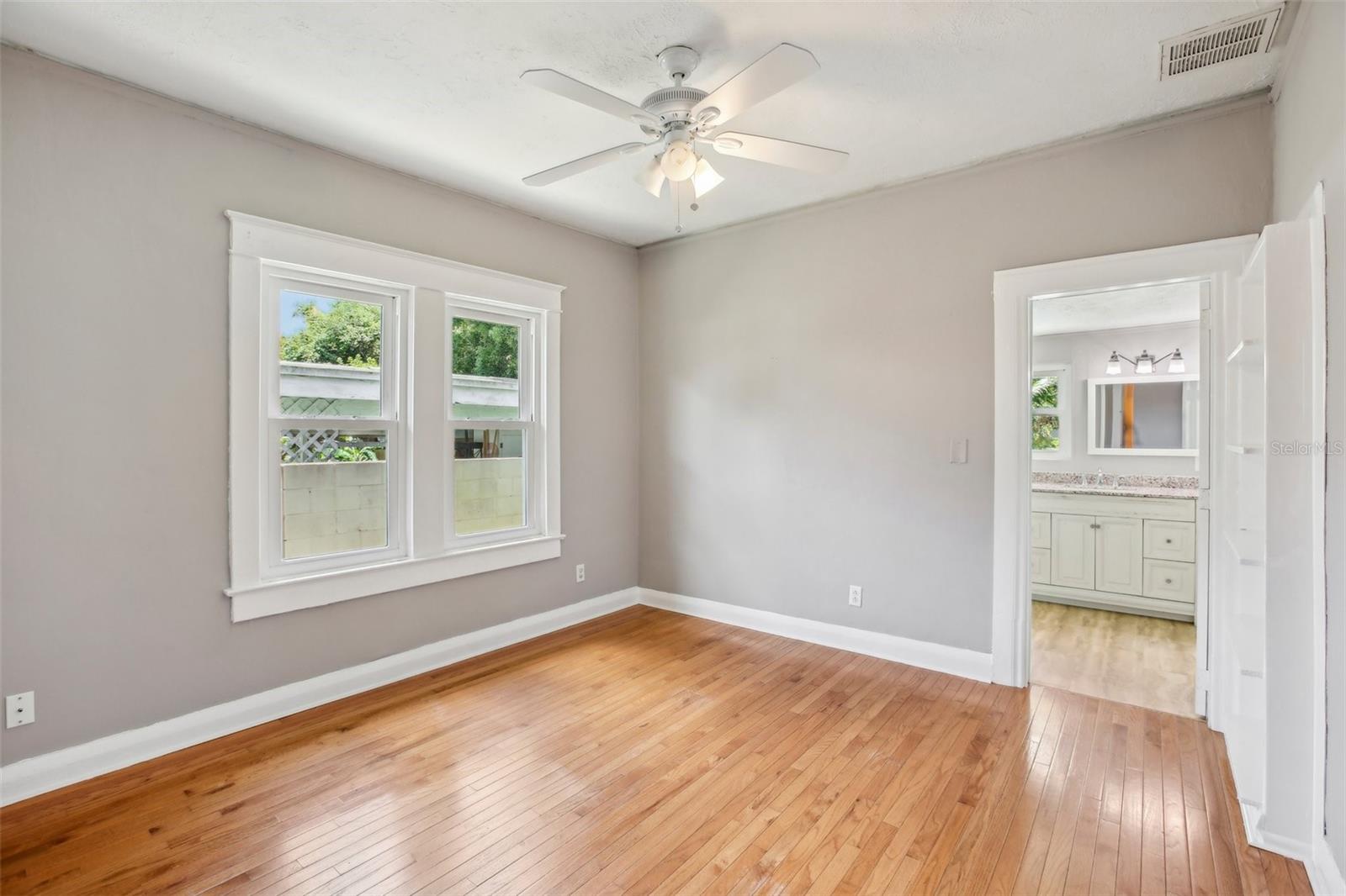 Image 21 of 37 For 6006 Highland Avenue