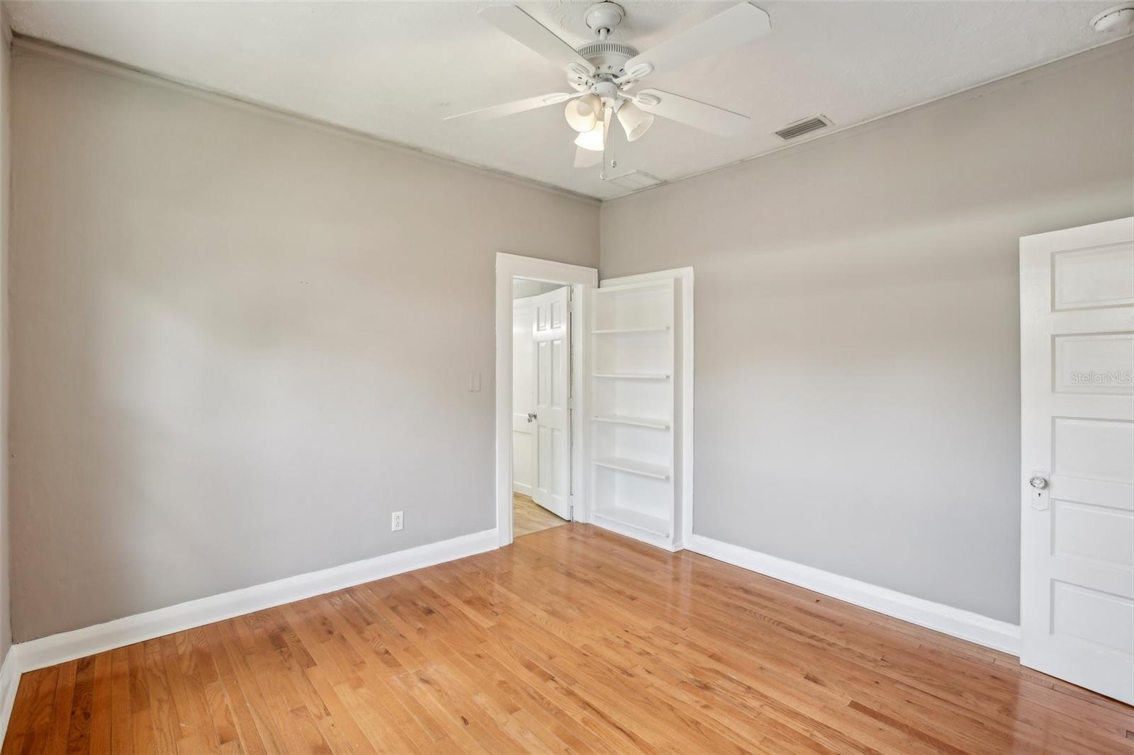 Image 22 of 37 For 6006 Highland Avenue