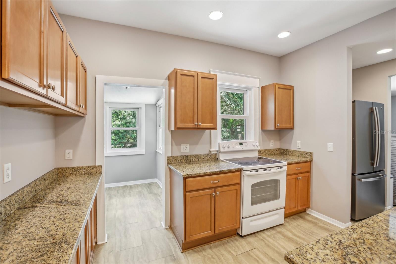 Image 9 of 37 For 6006 Highland Avenue