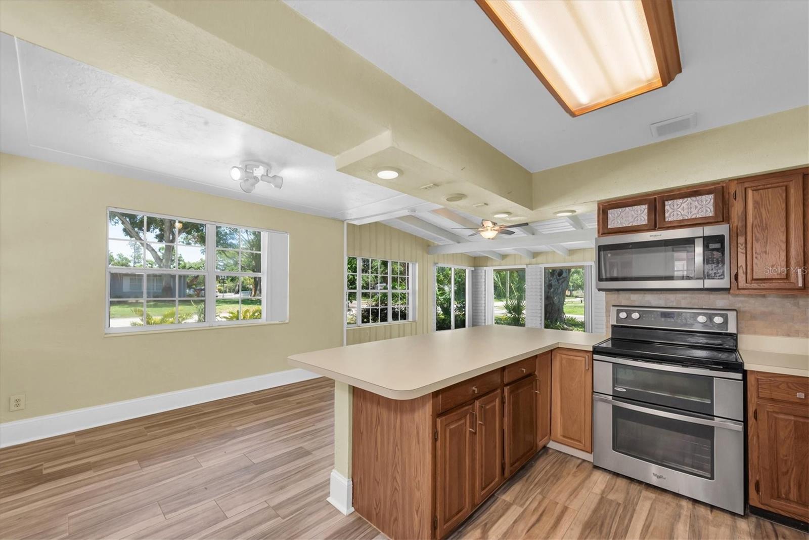 Image 13 of 45 For 7401 11th Avenue N