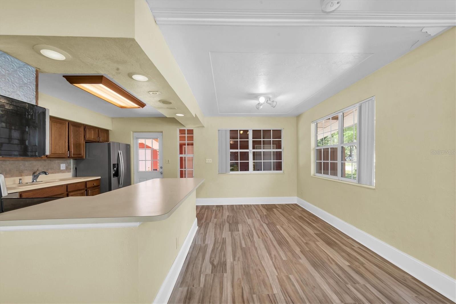 Image 15 of 45 For 7401 11th Avenue N