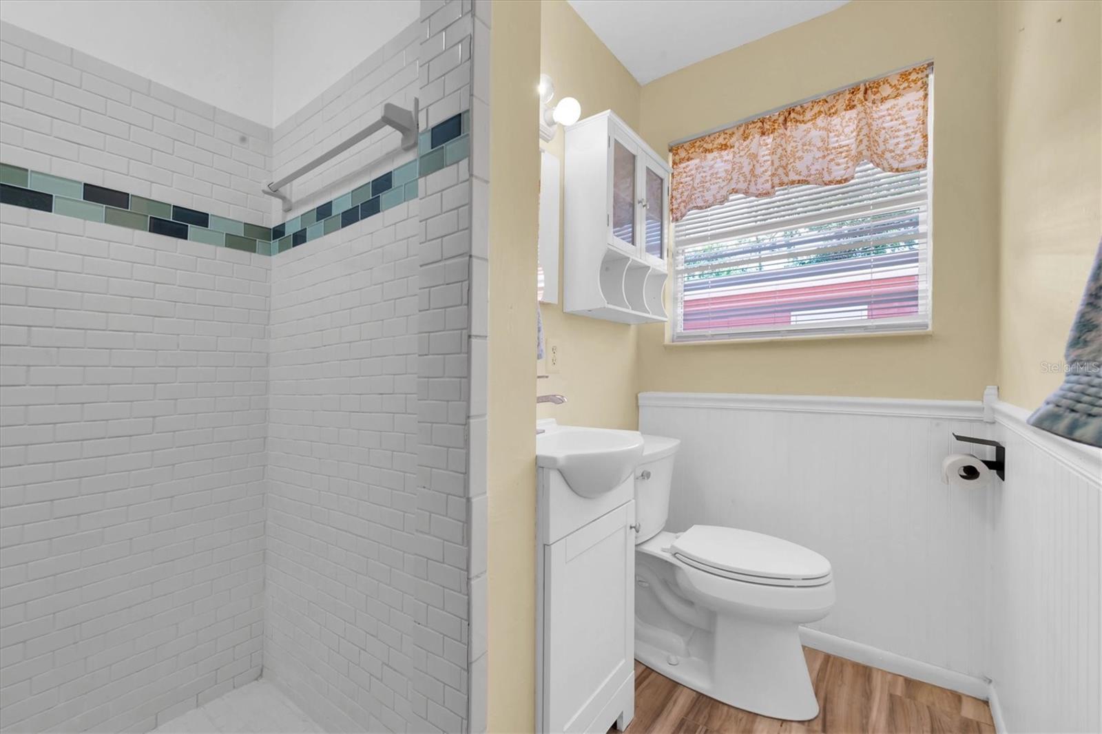 Image 24 of 45 For 7401 11th Avenue N