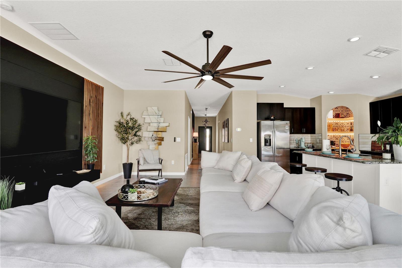 Image 17 of 50 For 7114 Fern Garden Court