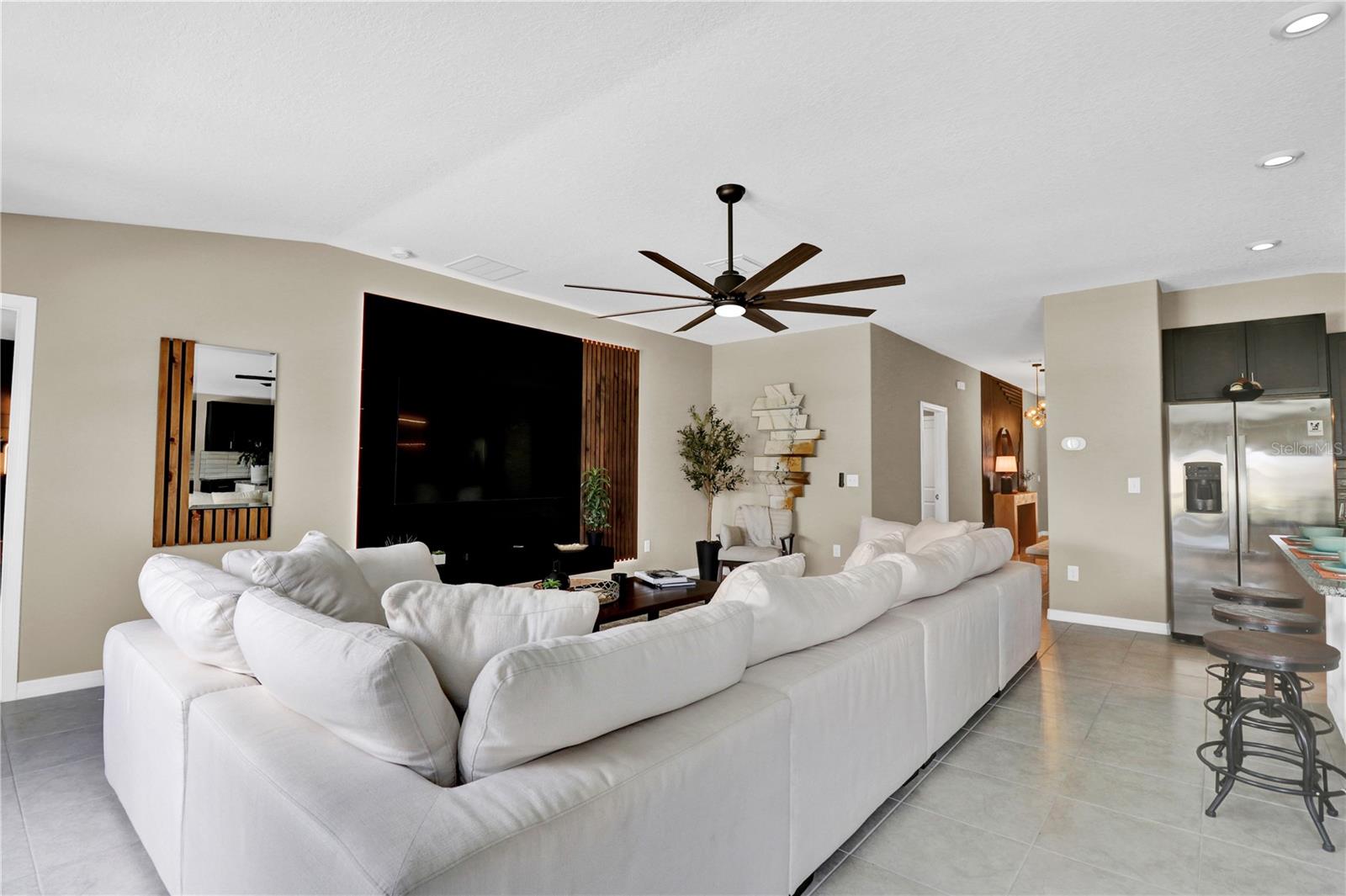 Image 18 of 50 For 7114 Fern Garden Court