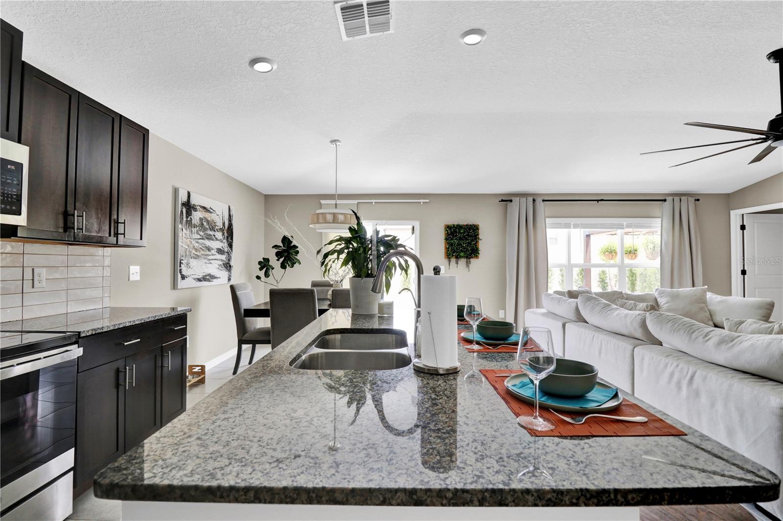 Image 23 of 50 For 7114 Fern Garden Court
