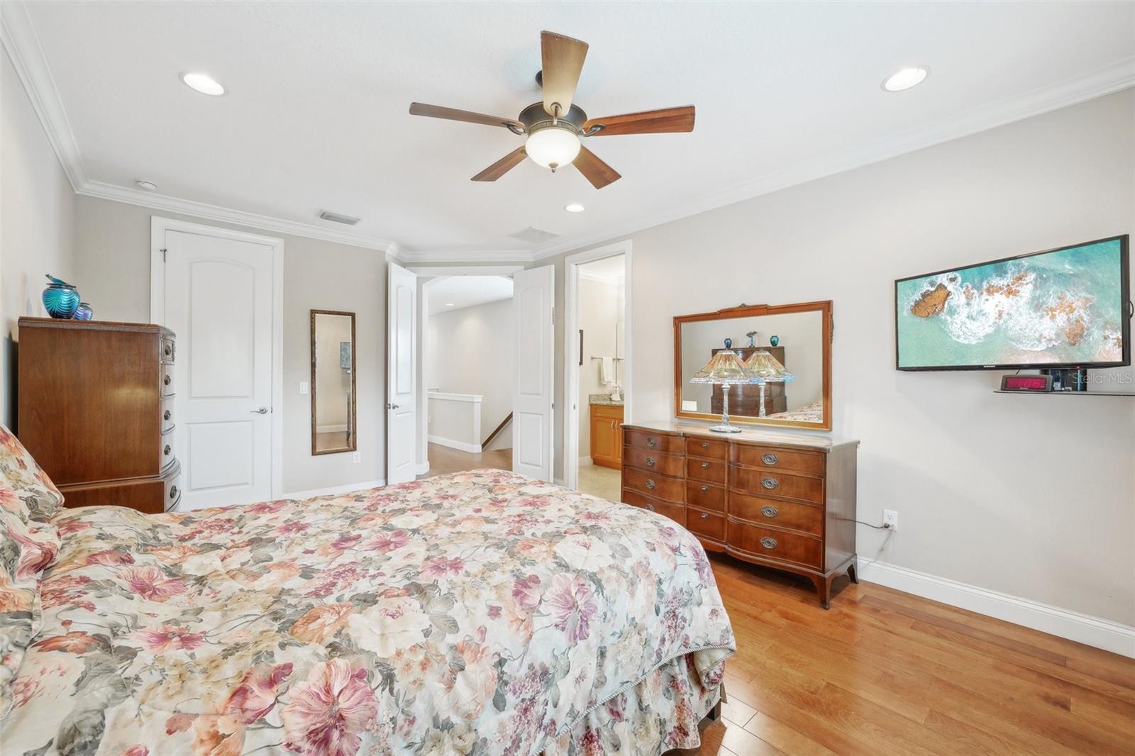 Image 33 of 74 For 308 New Jersey Avenue A