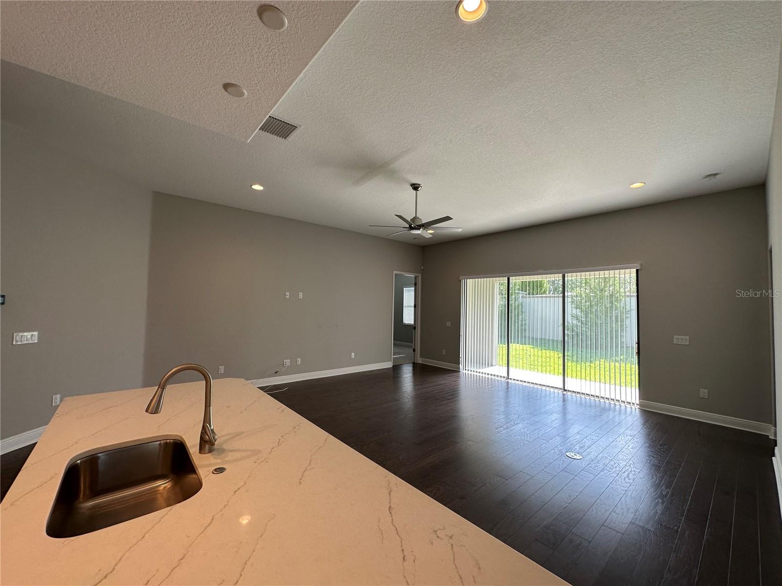 Image 3 of 19 For 981 Bee Branch Court