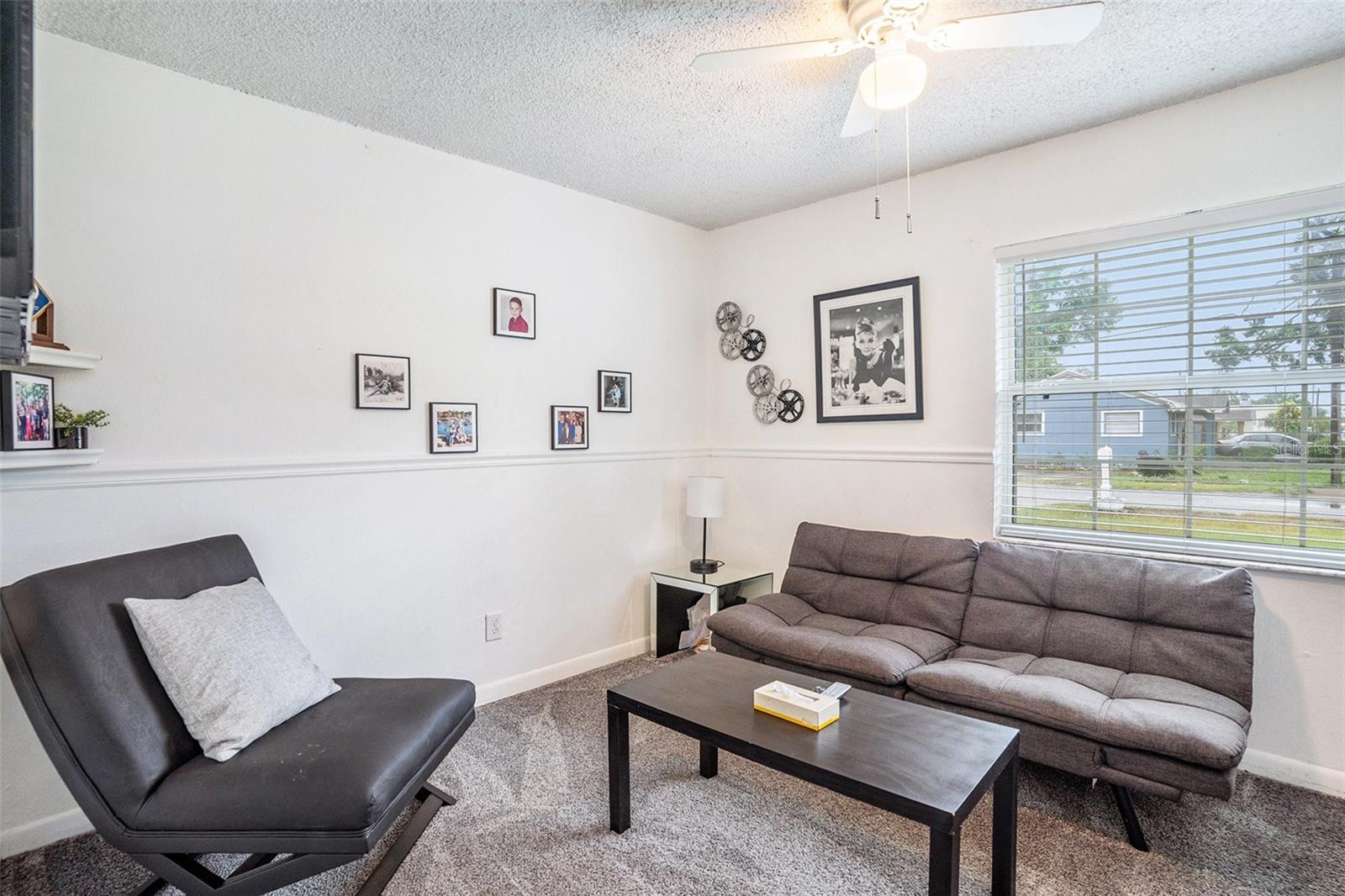 Listing photo id 11 for 1525 Comanche Avenue
