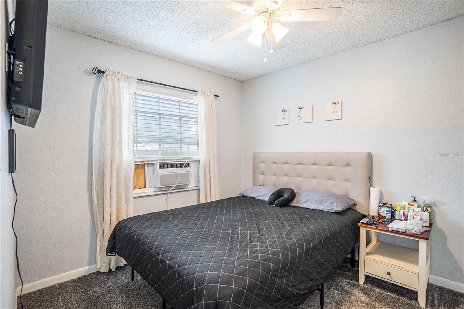 Listing photo id 12 for 1525 Comanche Avenue