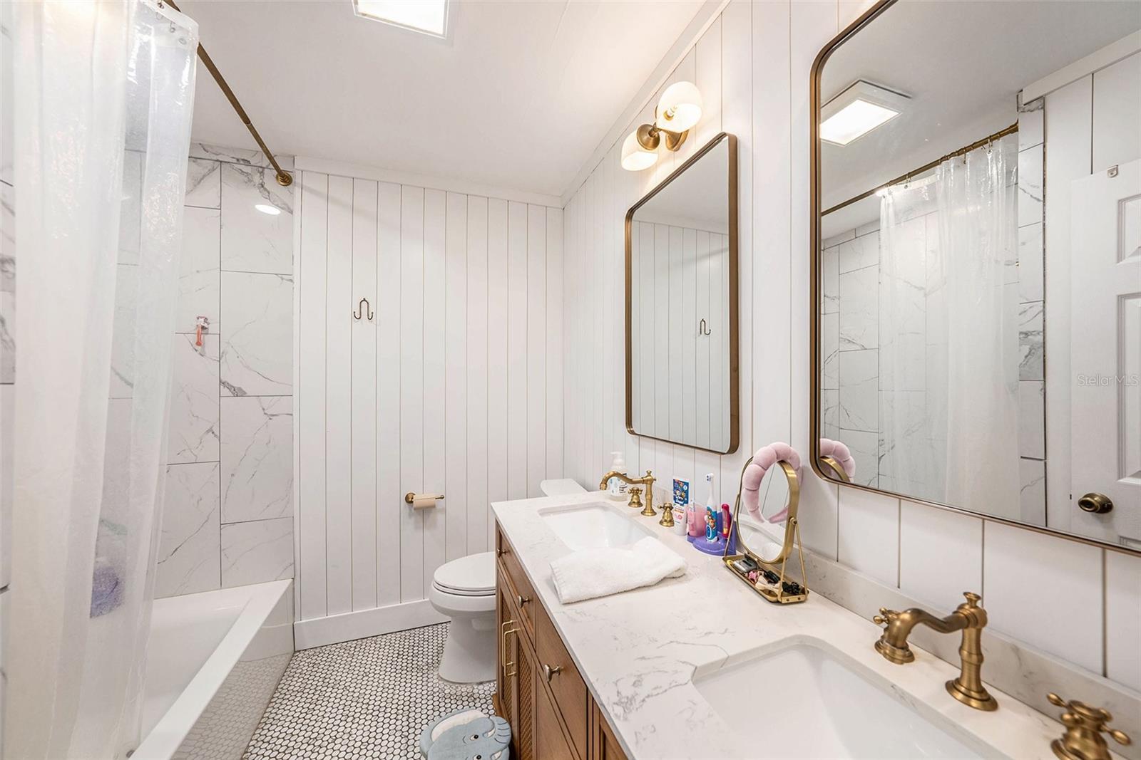 Image 13 of 23 For 2353 Dora Drive