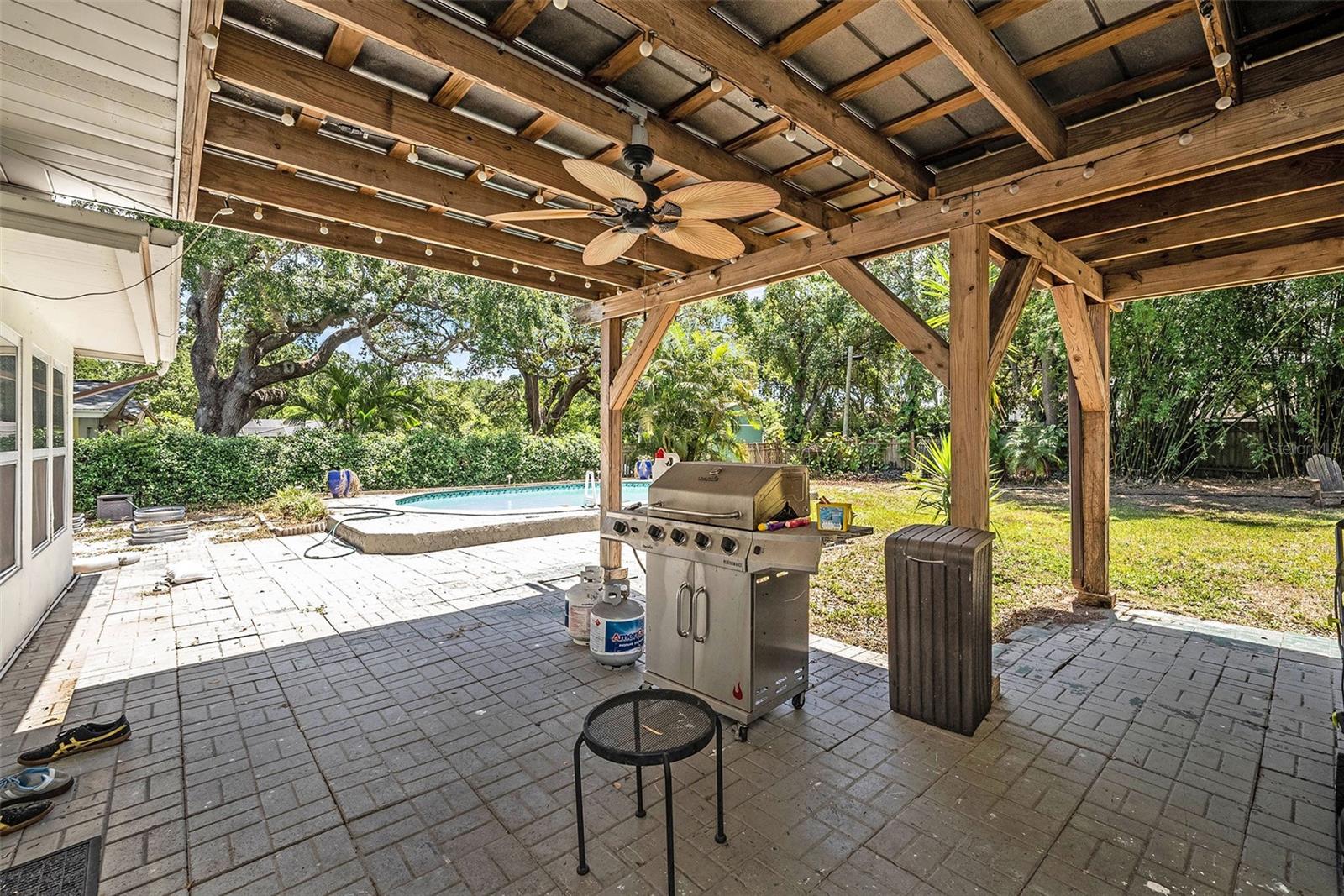 Image 18 of 23 For 2353 Dora Drive