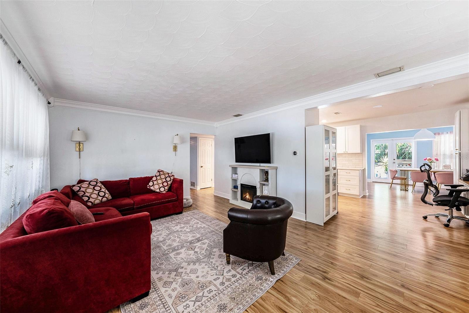 Image 7 of 23 For 2353 Dora Drive