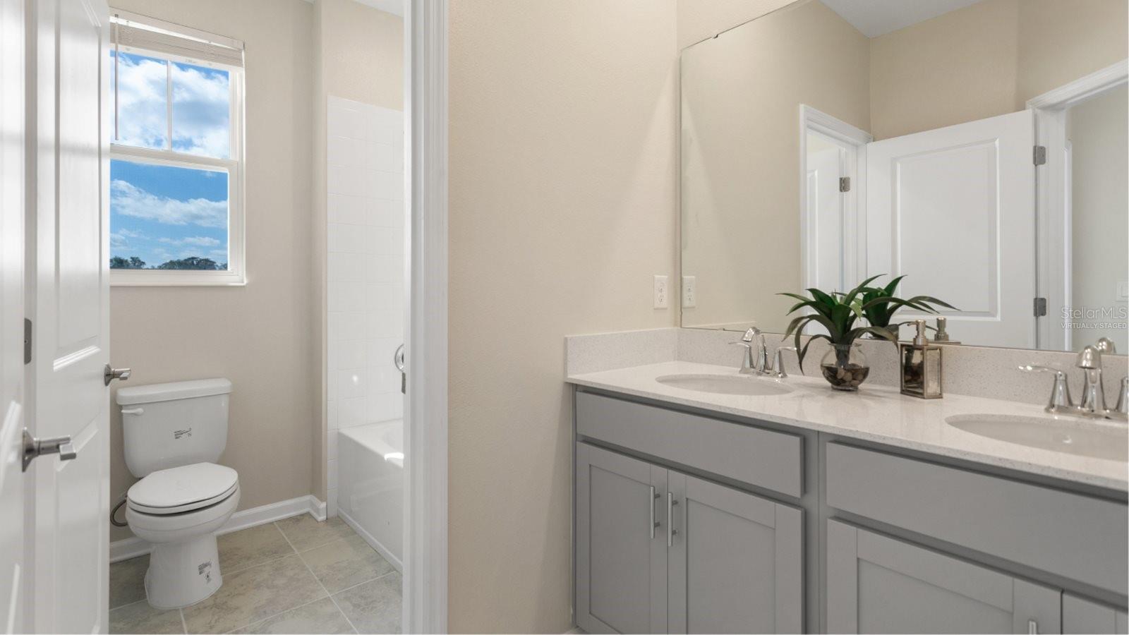 Image 12 of 19 For 734 Honeyrock Street