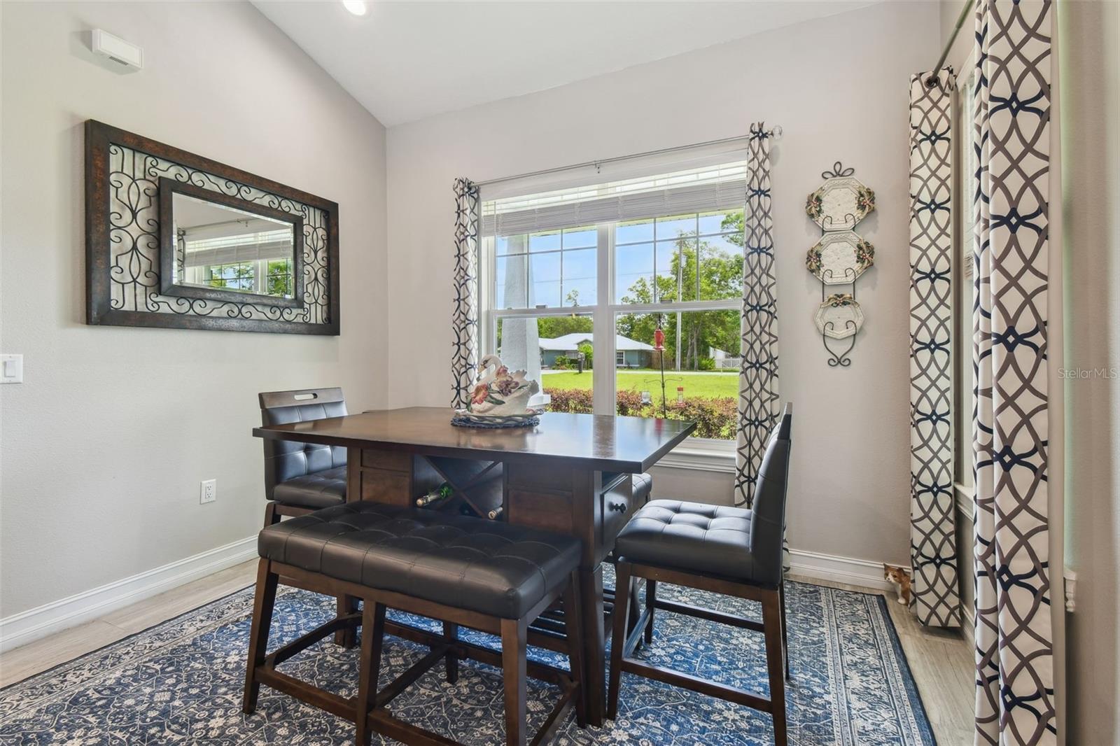 Image 15 of 56 For 9091 Mazette Road