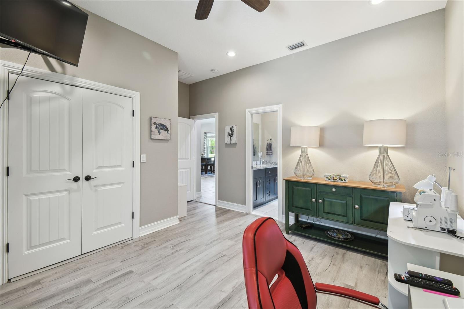 Image 31 of 56 For 9091 Mazette Road