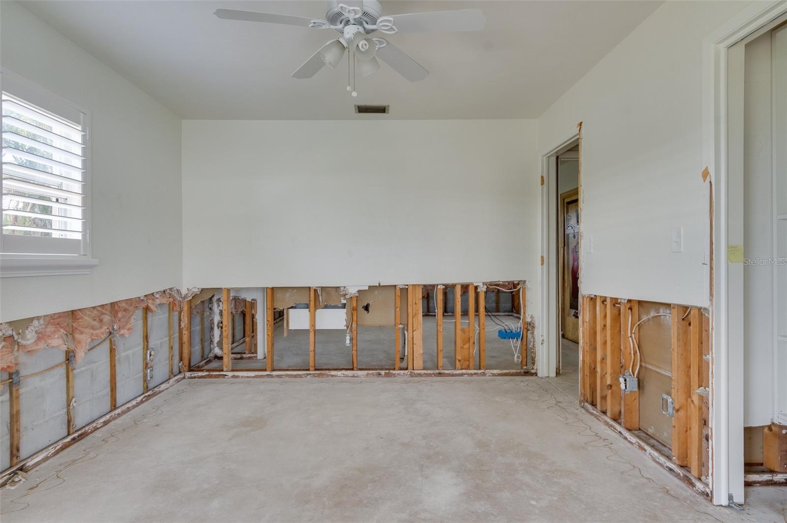 Image 33 of 56 For 2017 Iowa Avenue Ne