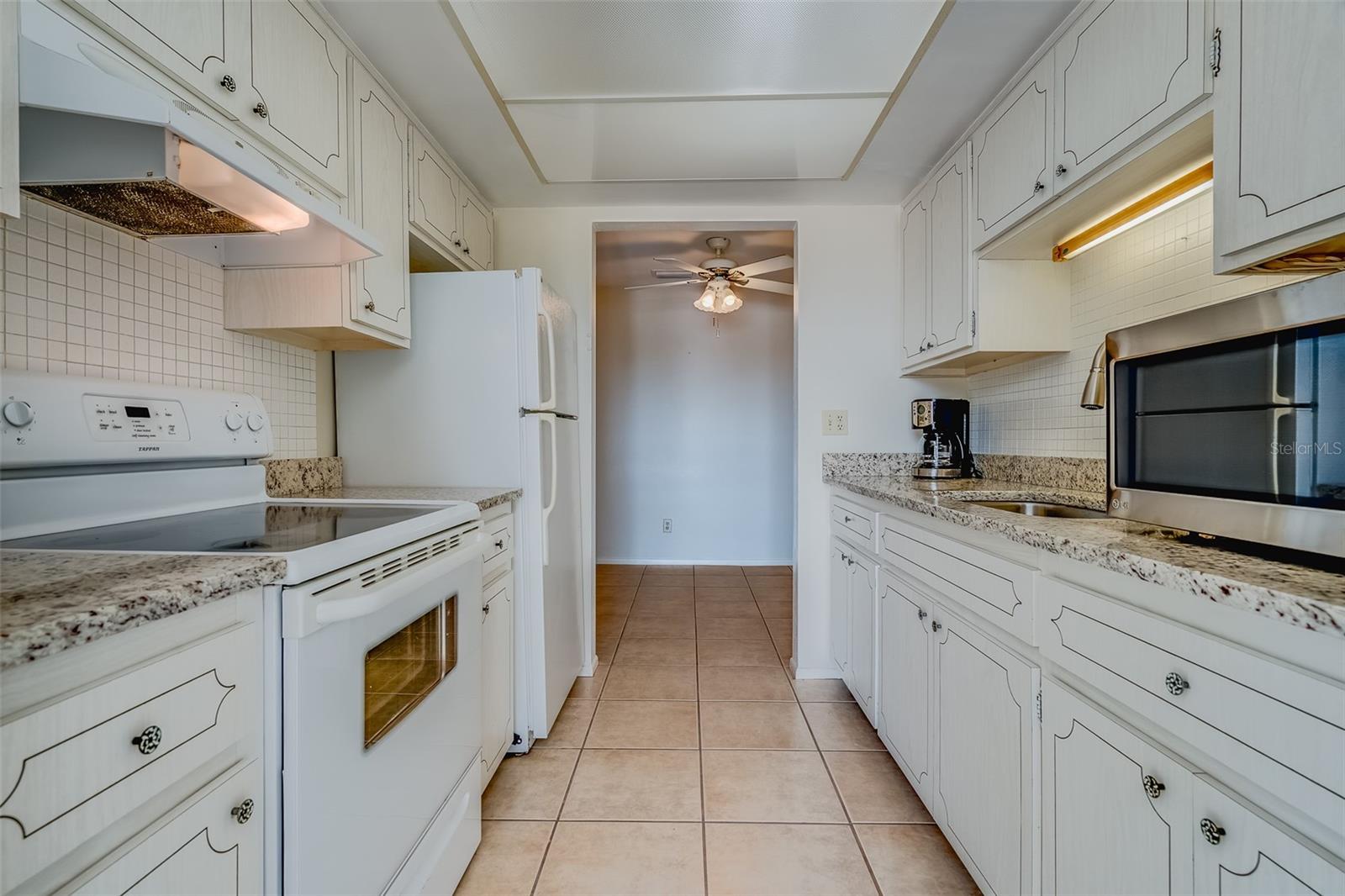 Image 10 of 35 For 1221 Drew Street E12
