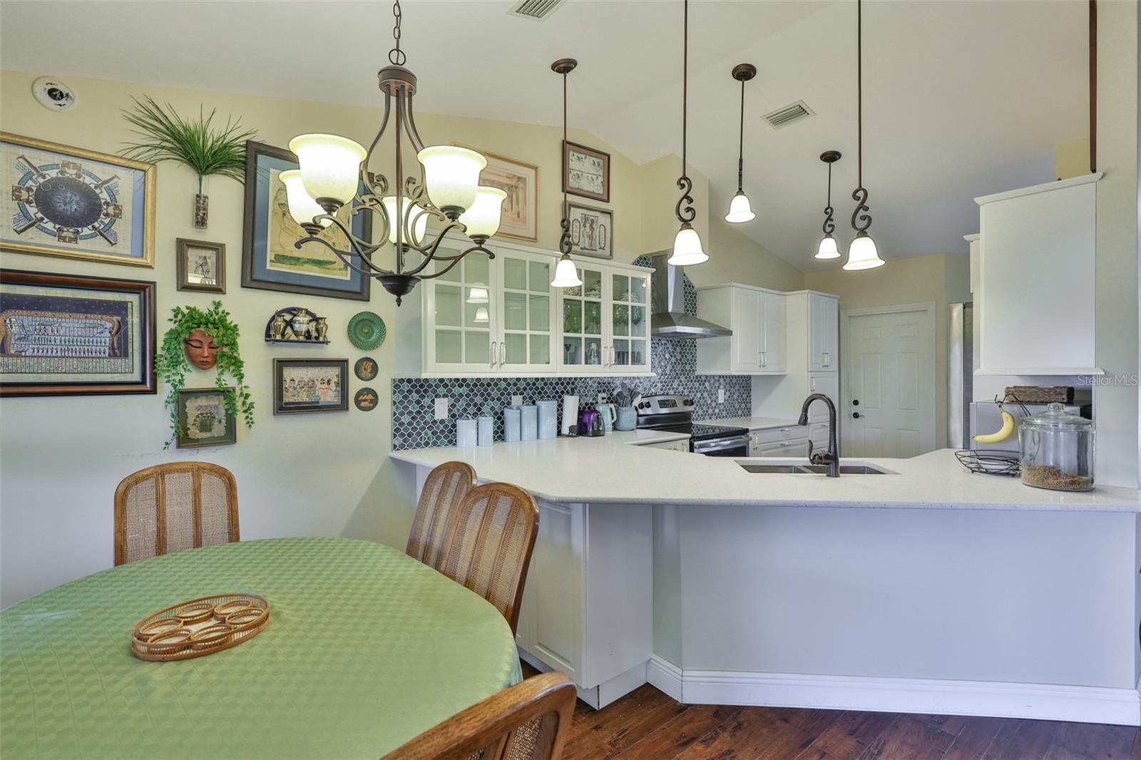 Image 9 of 17 For 22115 Laver Lane