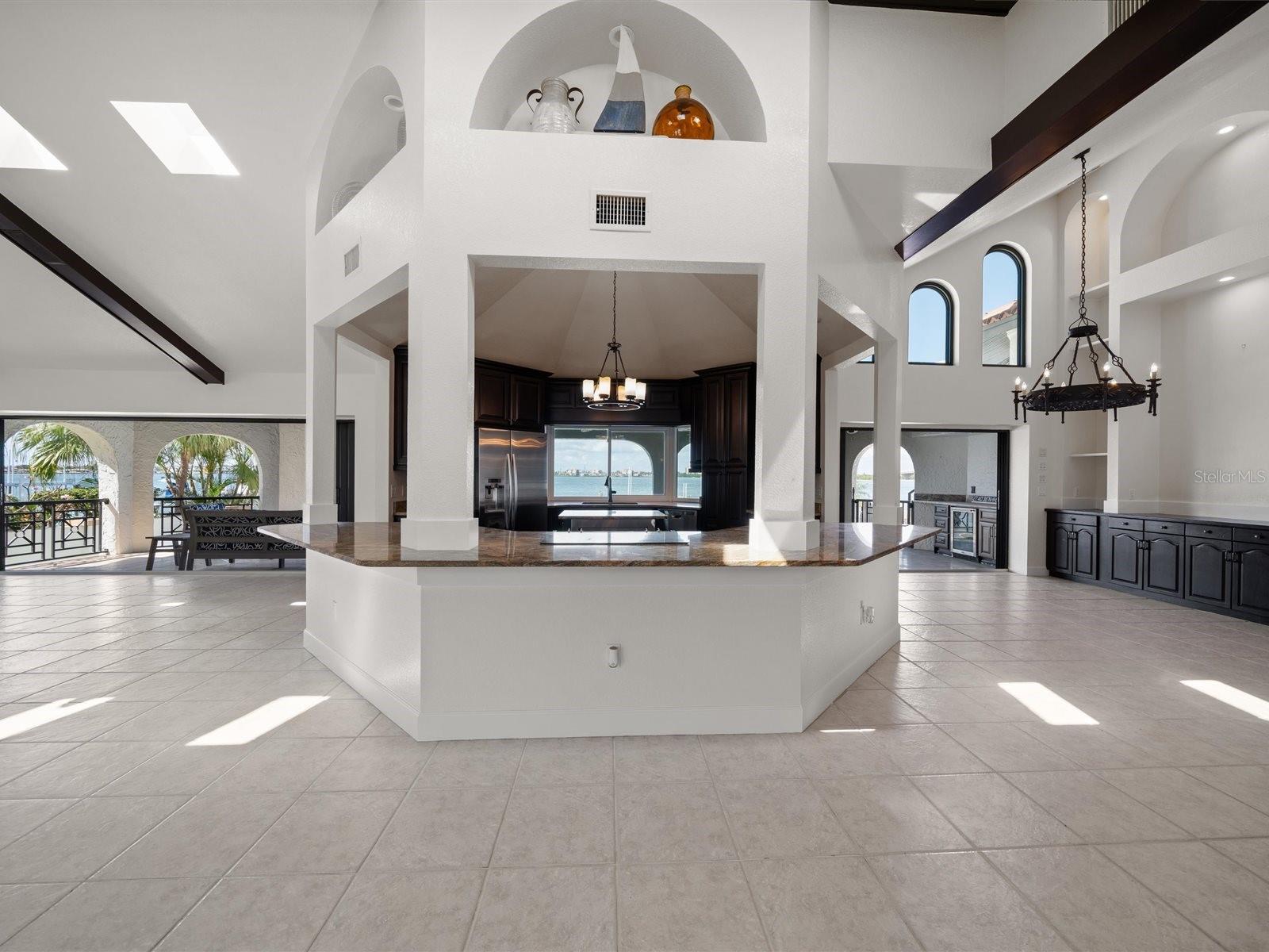 Listing photo id 9 for 191 1st Street W