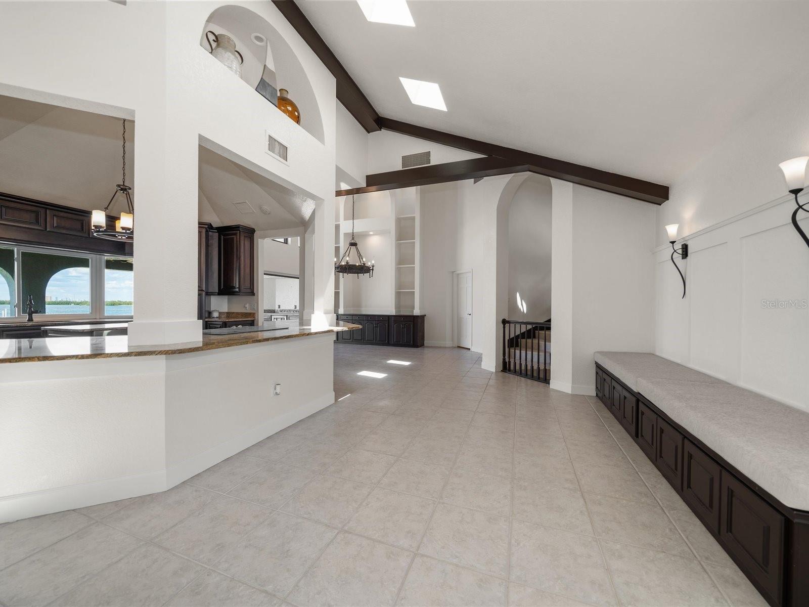Listing photo id 10 for 191 1st Street W