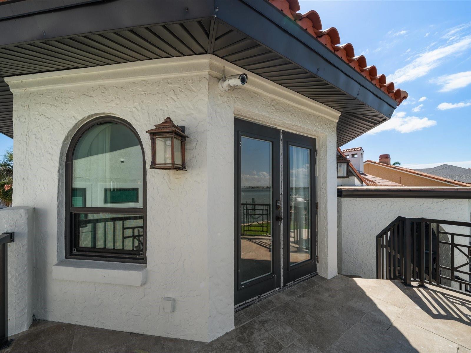 Listing photo id 20 for 191 1st Street W