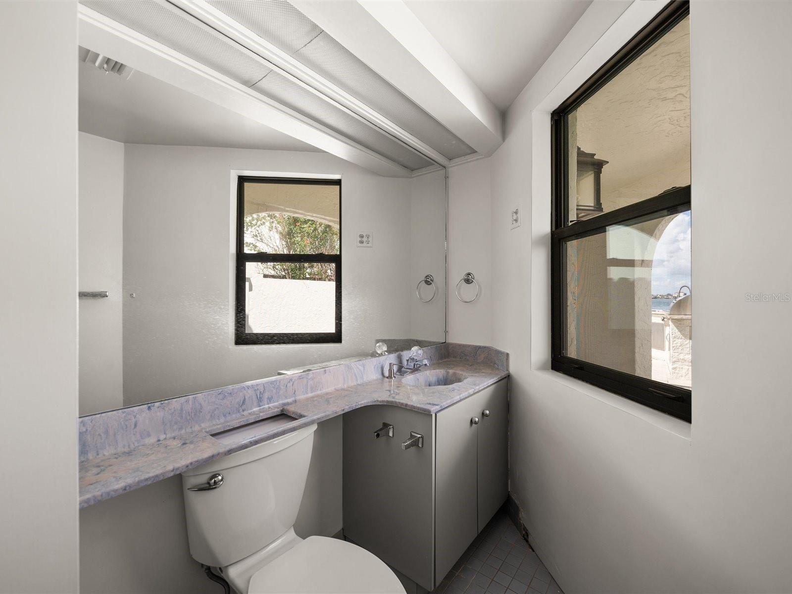 Listing photo id 23 for 191 1st Street W