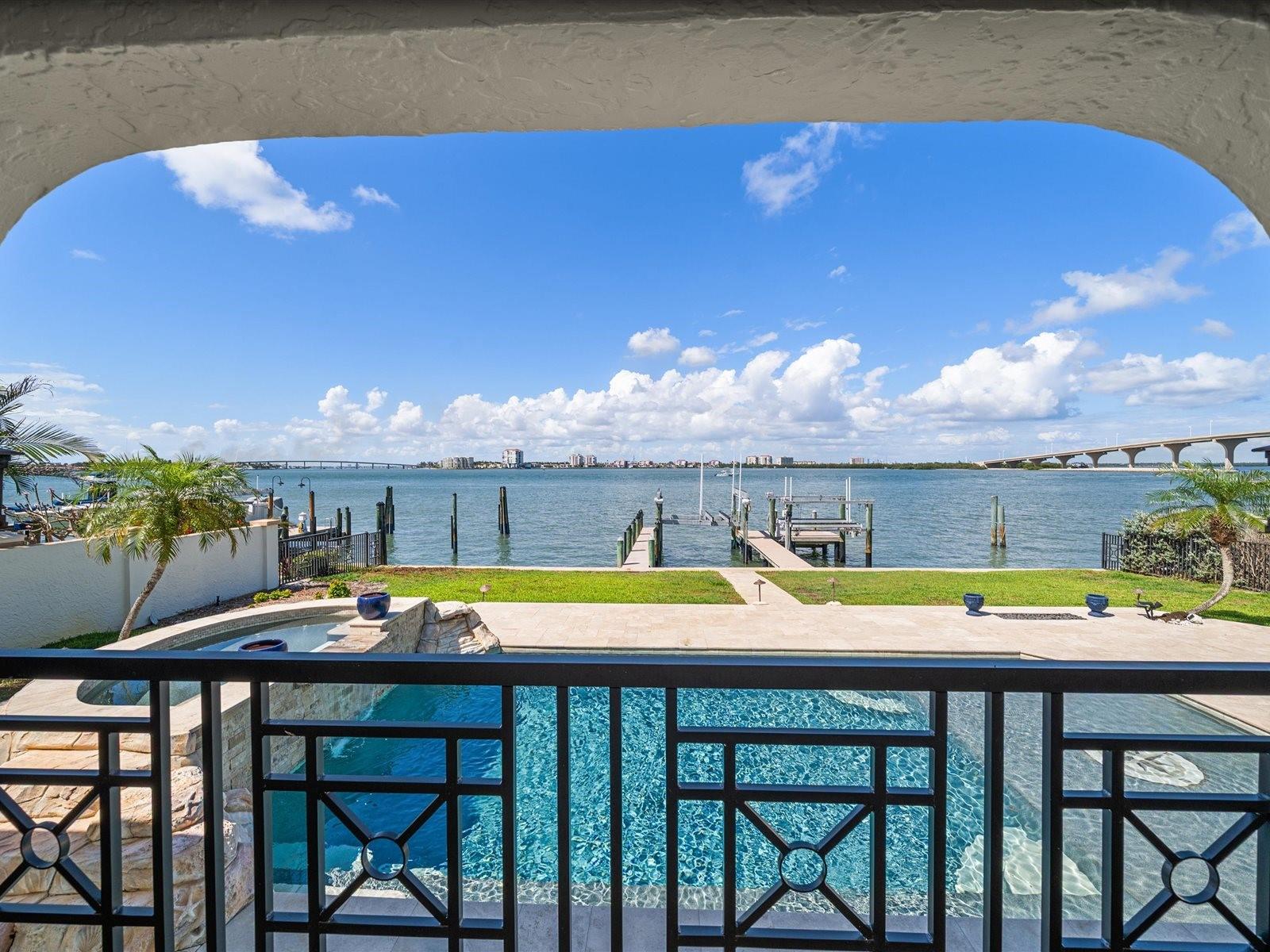 Listing photo id 24 for 191 1st Street W