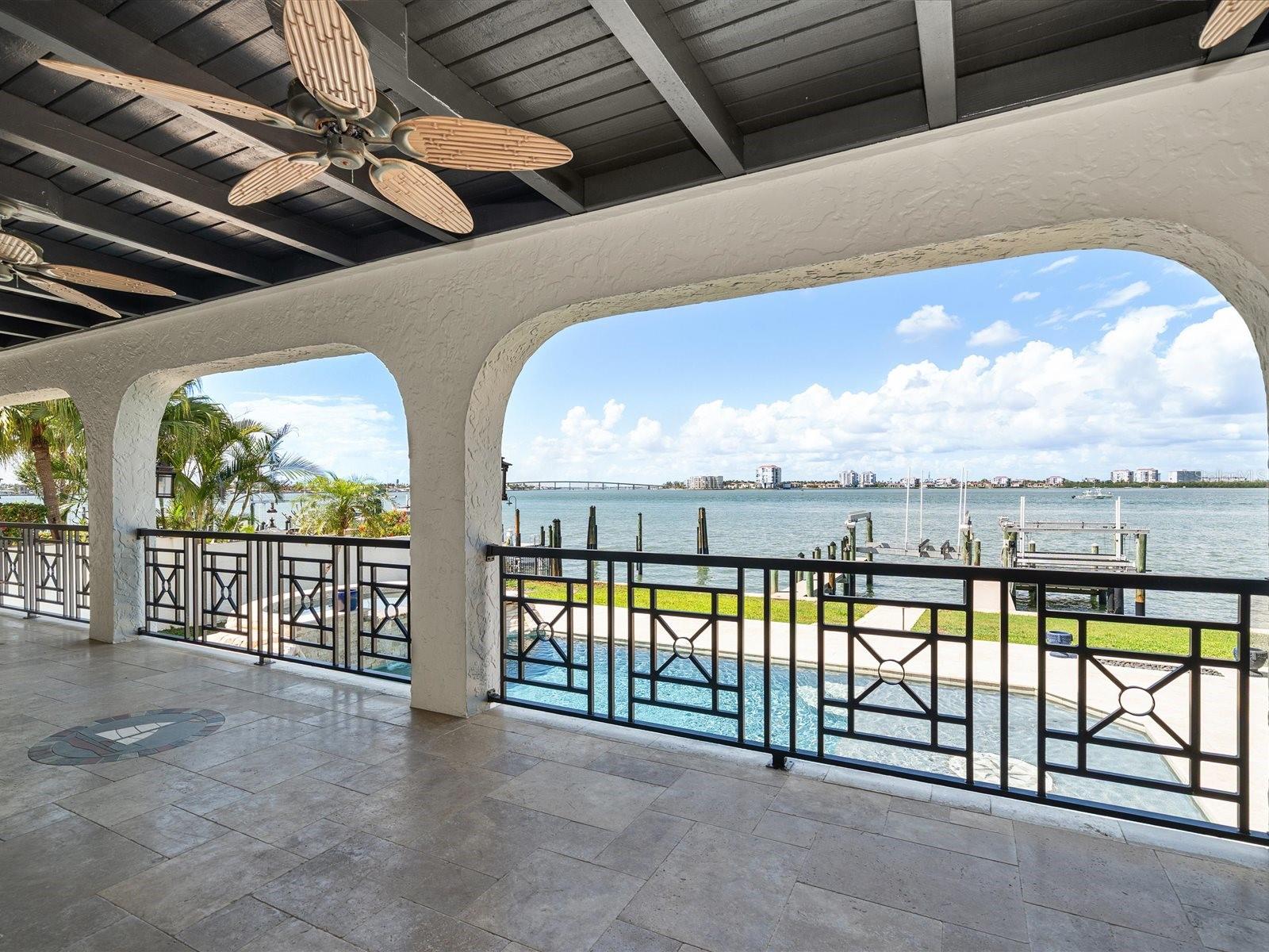 Listing photo id 25 for 191 1st Street W