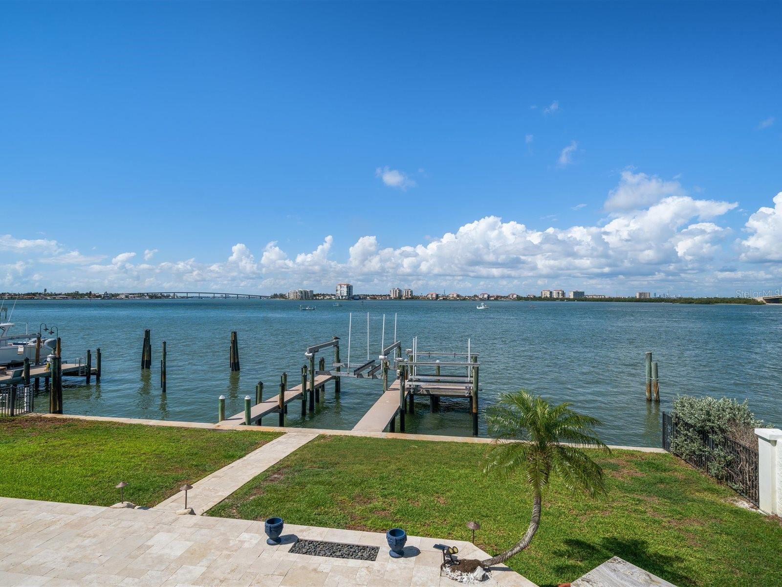 Listing photo id 38 for 191 1st Street W
