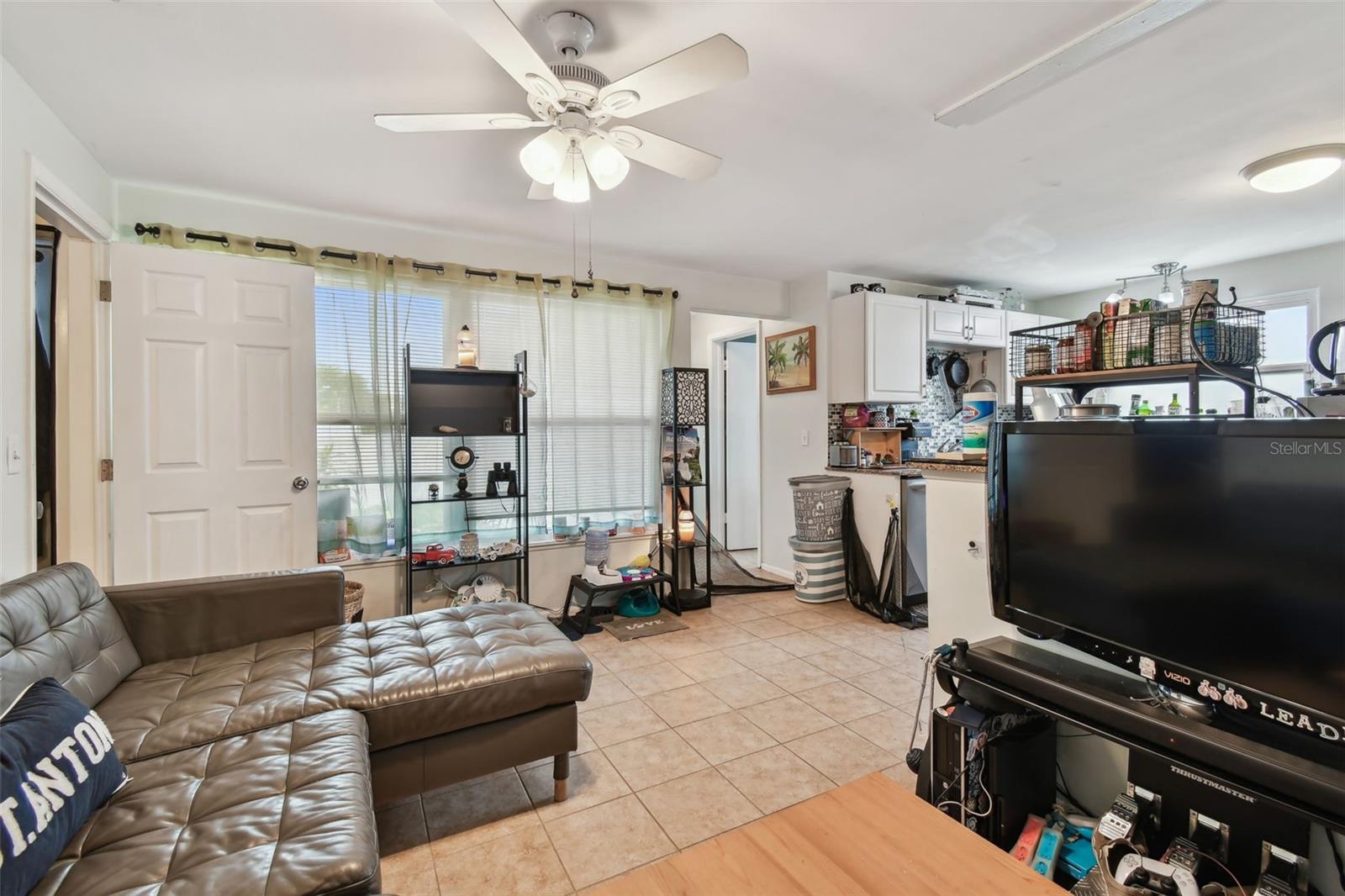 Image 43 of 79 For 361 Colonial Court