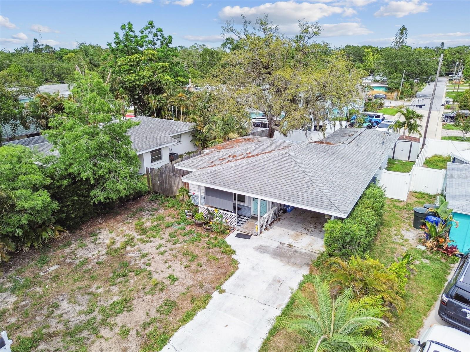 Image 60 of 79 For 361 Colonial Court