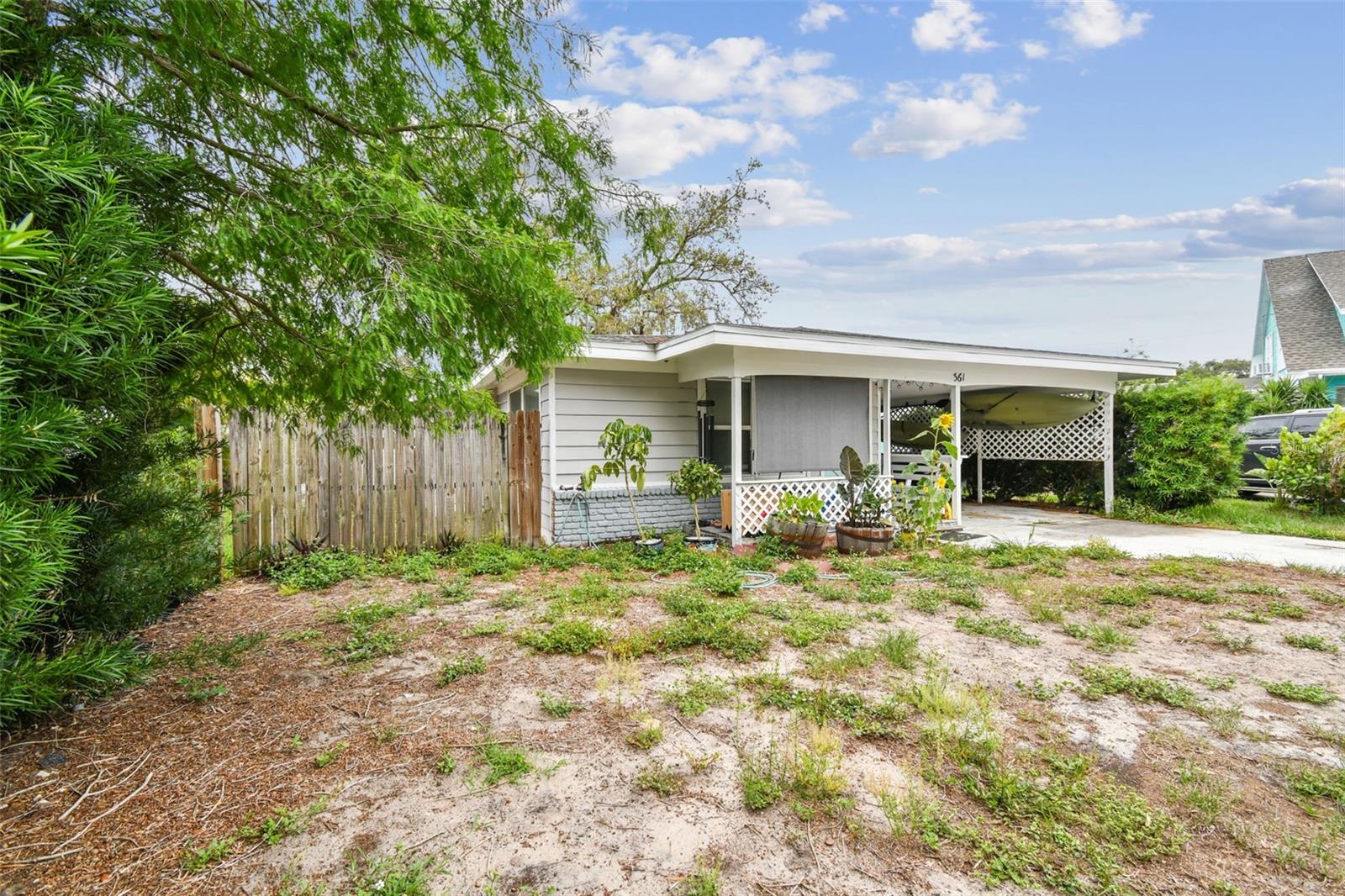Image 8 of 79 For 361 Colonial Court