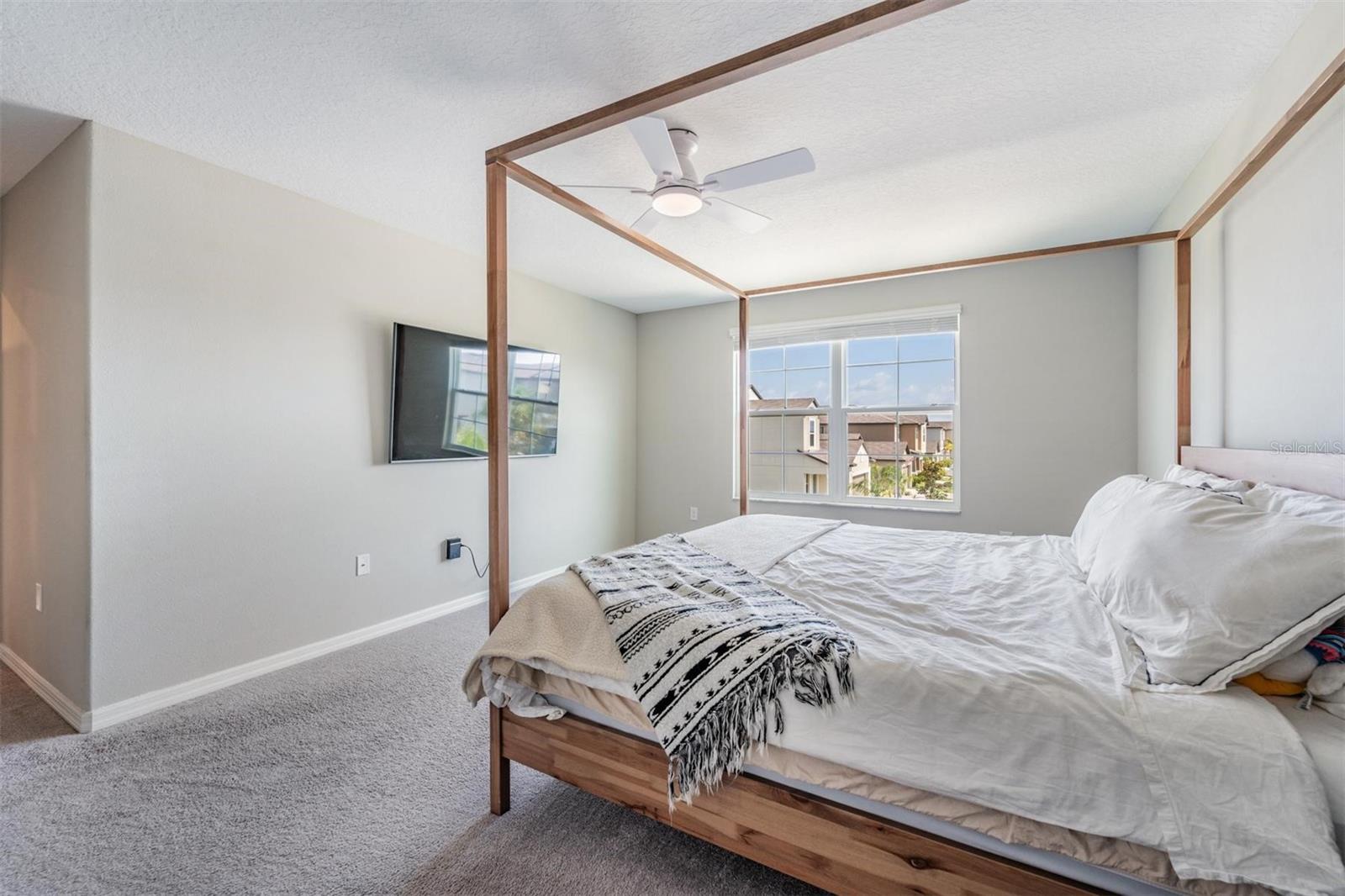 Listing photo id 18 for 5530 Appleton Shore Drive