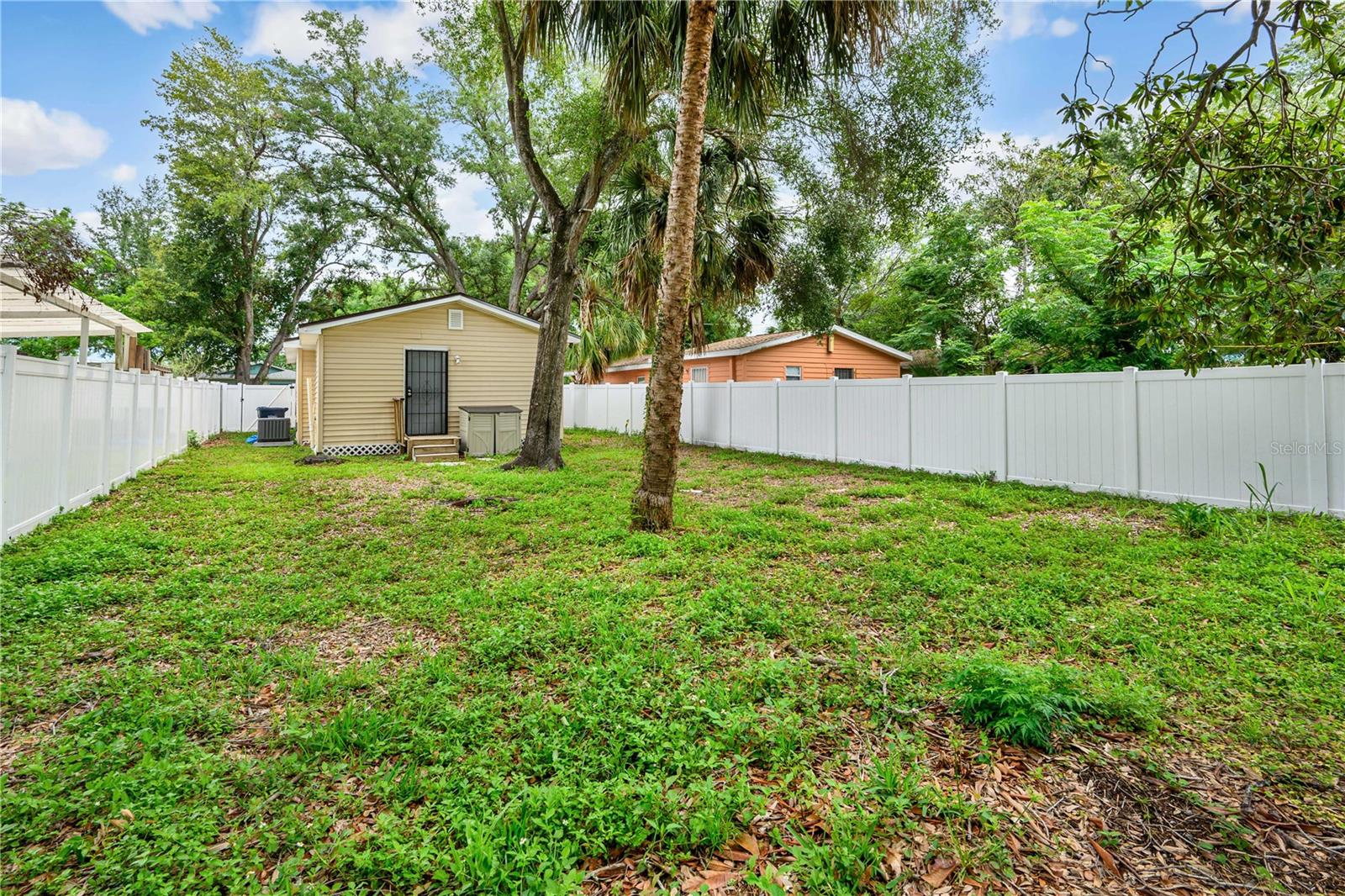 Image 21 of 21 For 3703 North Bay Street