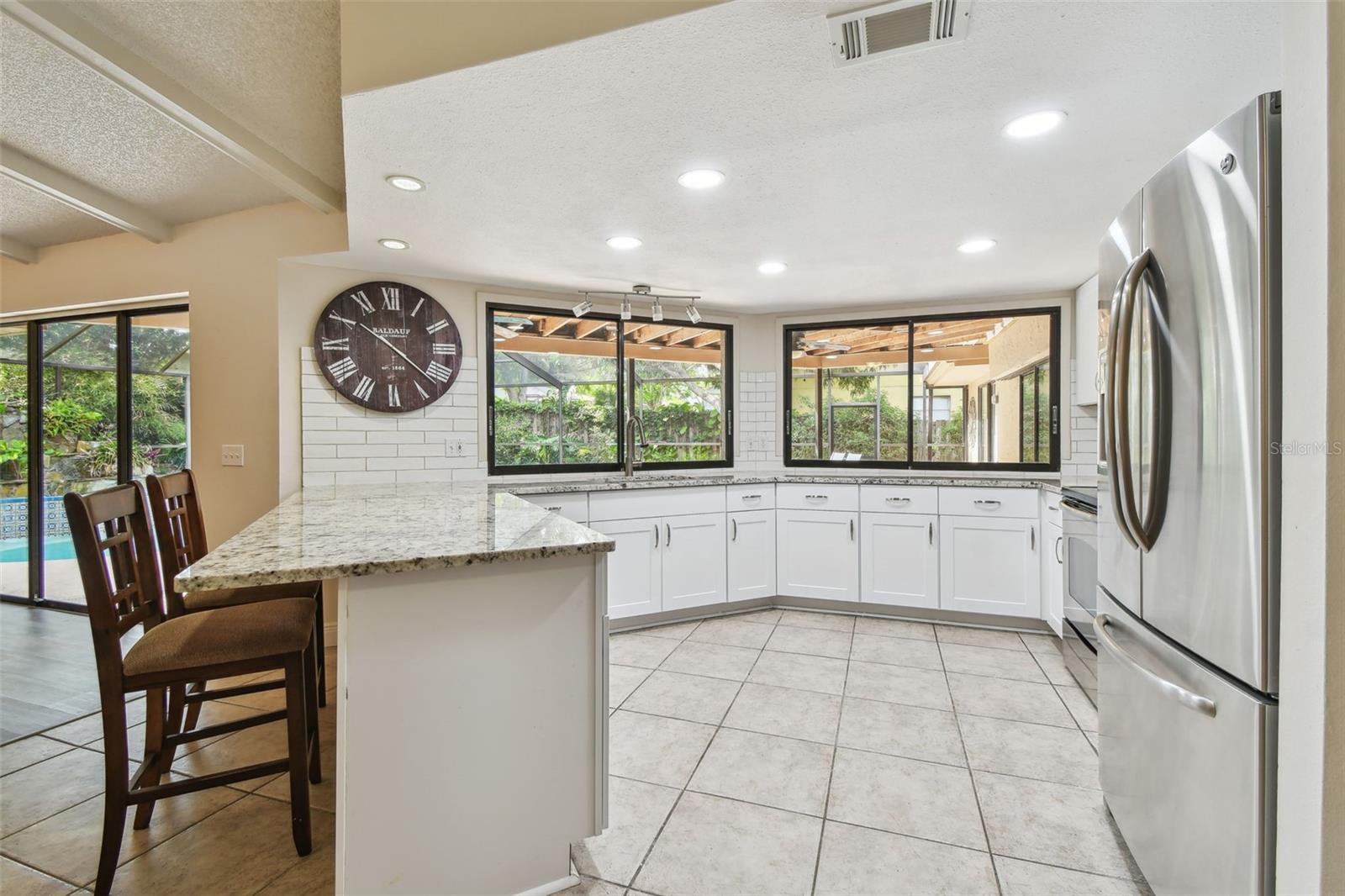 Image 17 of 71 For 854 Village Way
